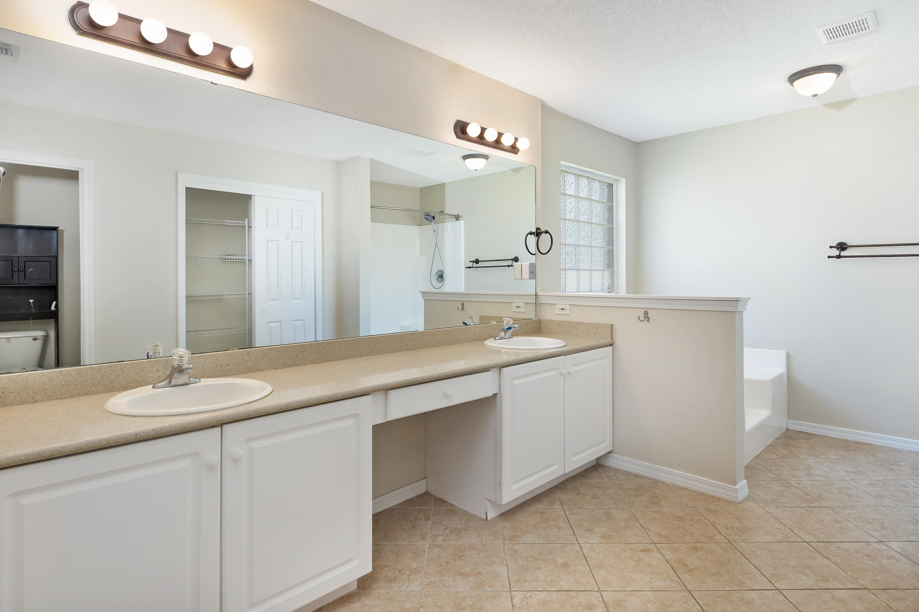 SHADOW OAK S/D - Residential