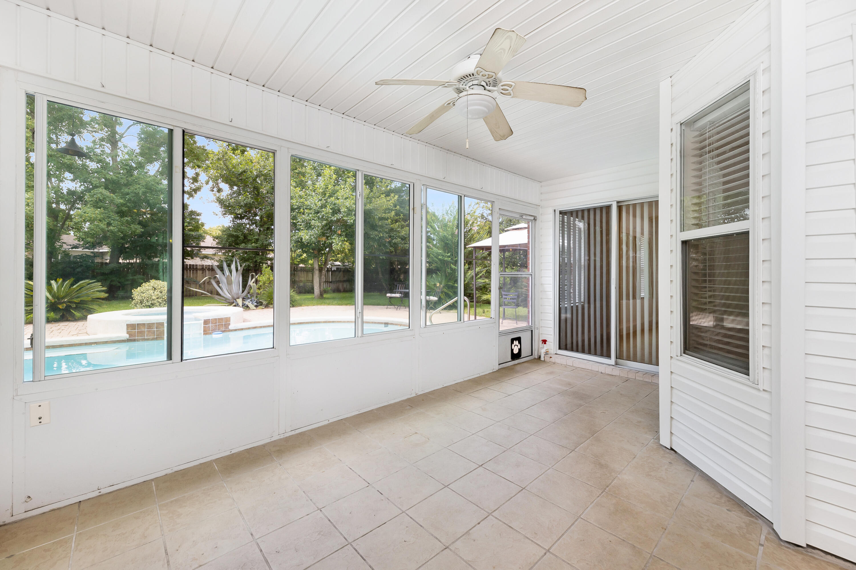 SHADOW OAK S/D - Residential