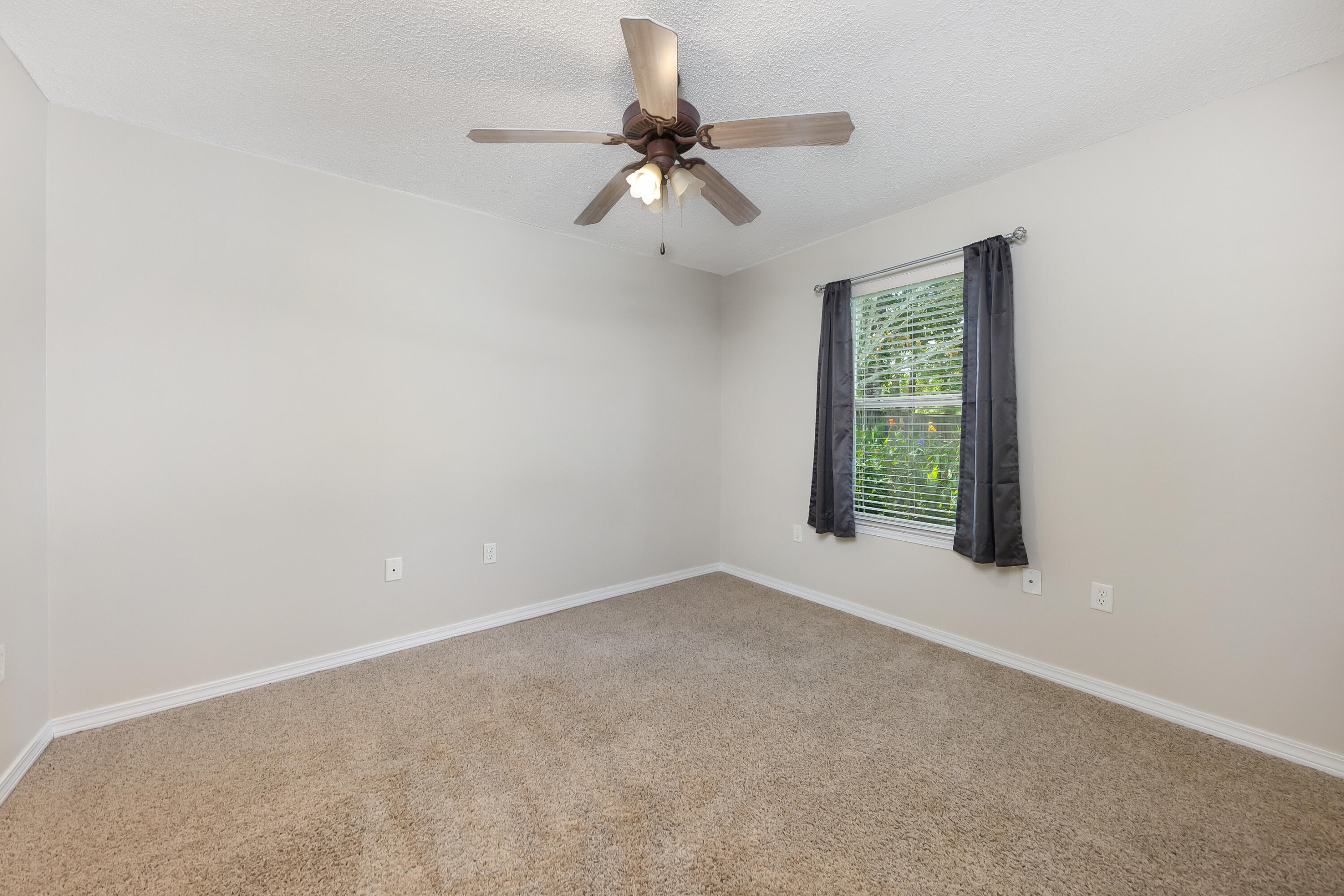 SHADOW OAK S/D - Residential