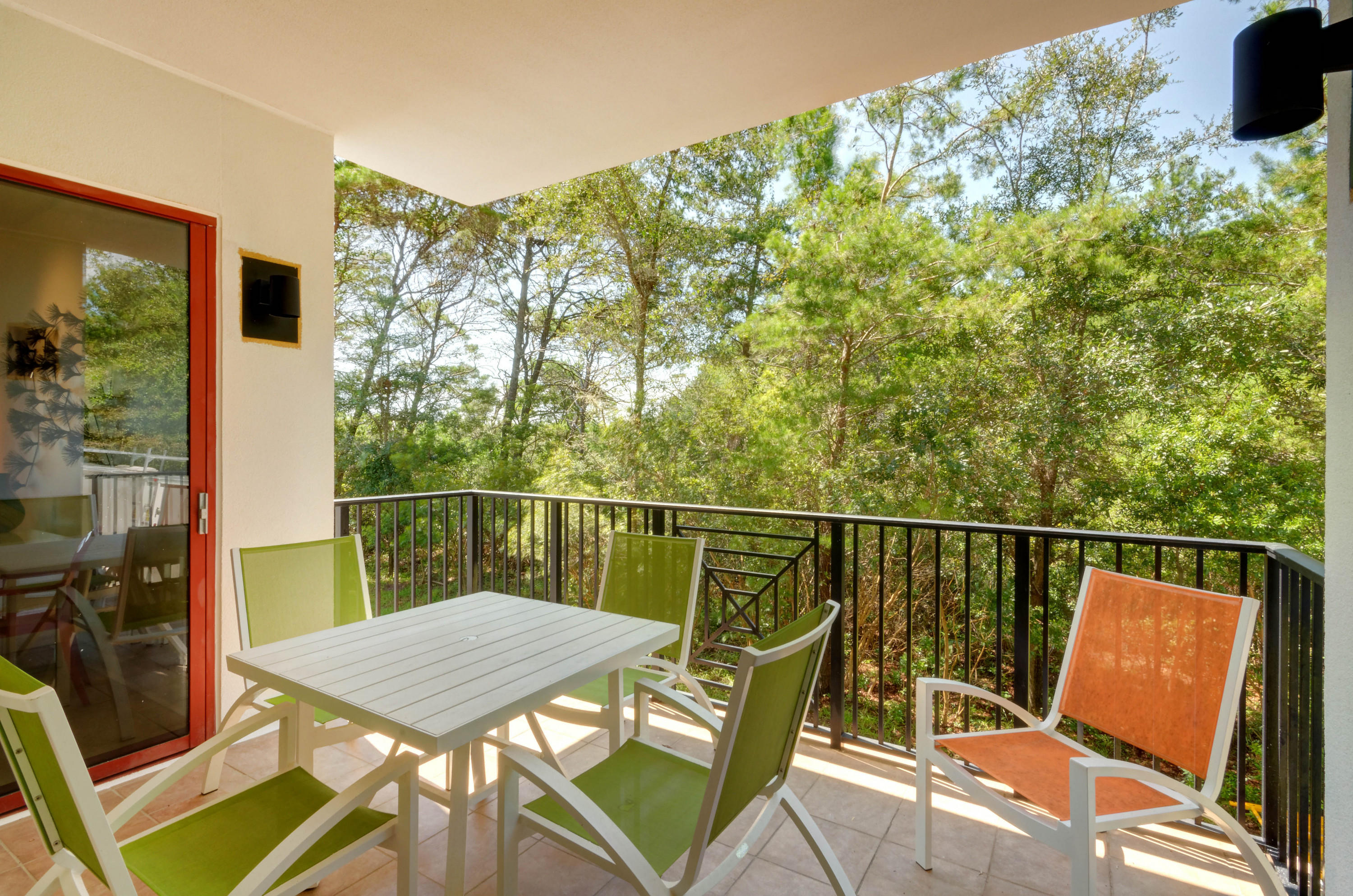 SANCTUARY BY THE SEA - Residential