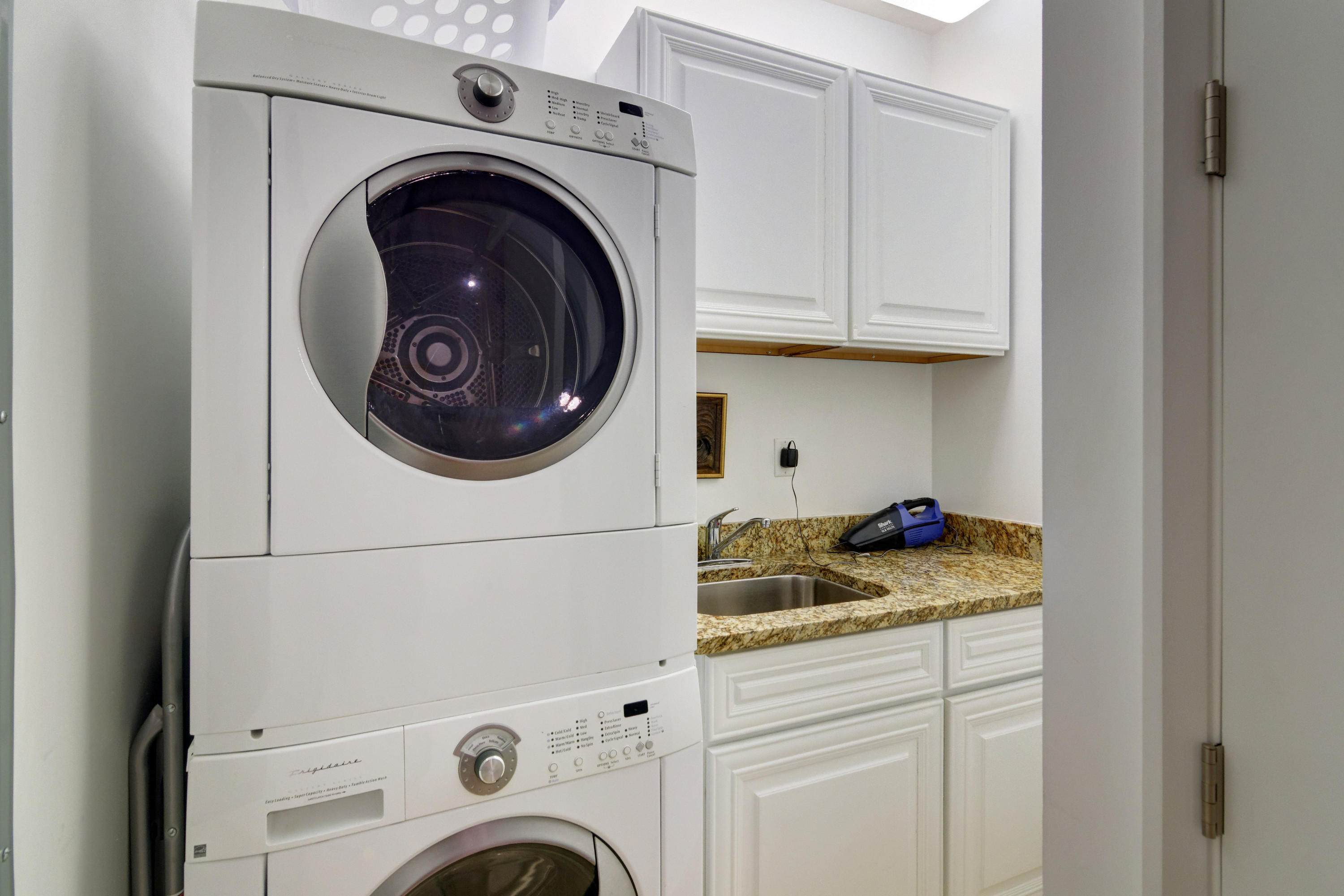 SANCTUARY BY THE SEA - Residential