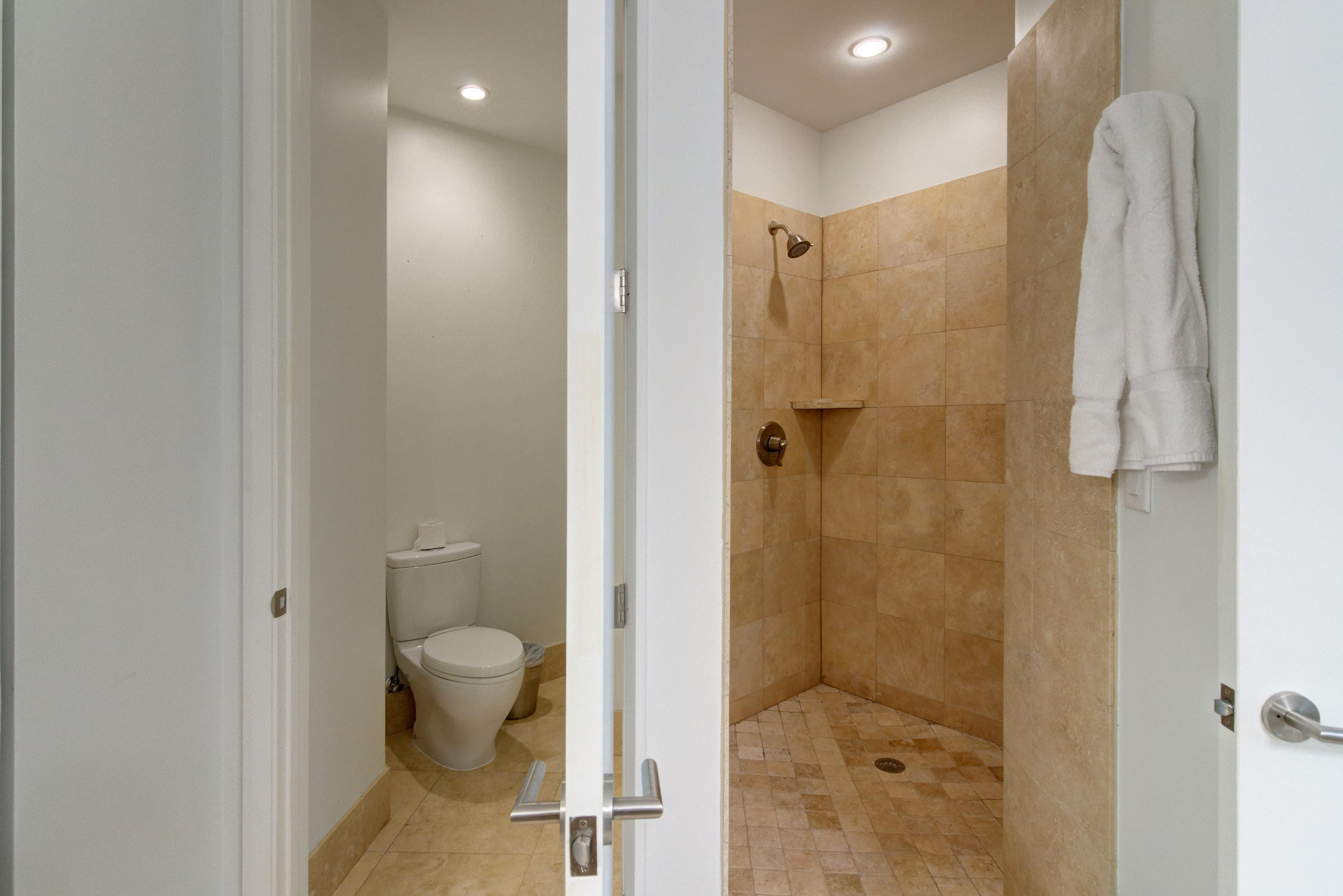 SANCTUARY BY THE SEA - Residential