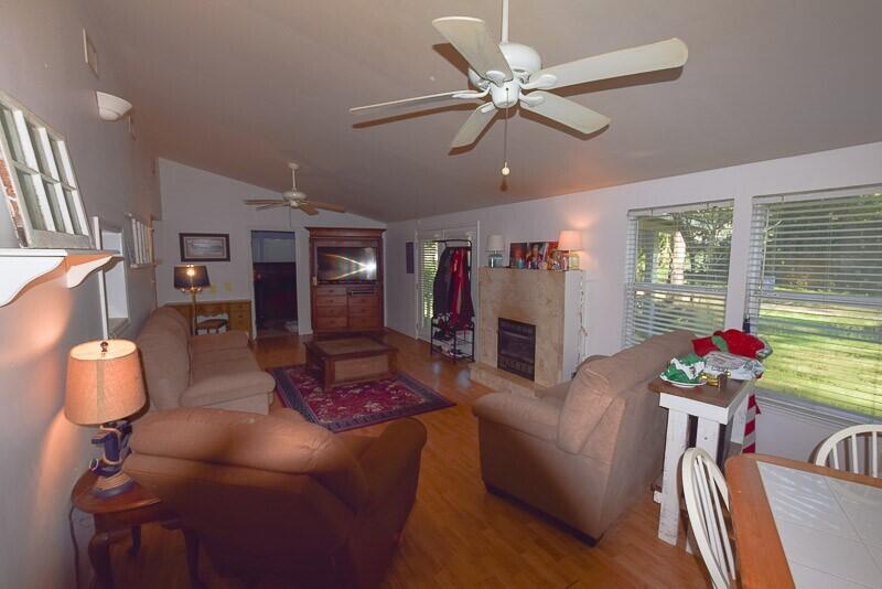 CHARLOTTE ESTATES - Residential