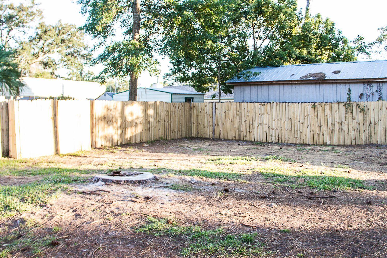 PINEWOOD ESTATES - Residential