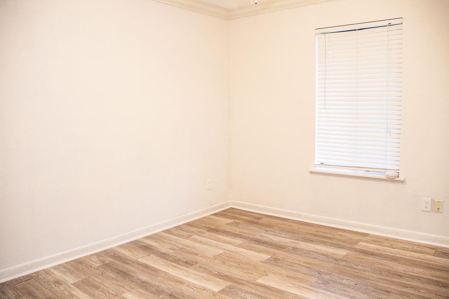 PINEWOOD ESTATES - Residential