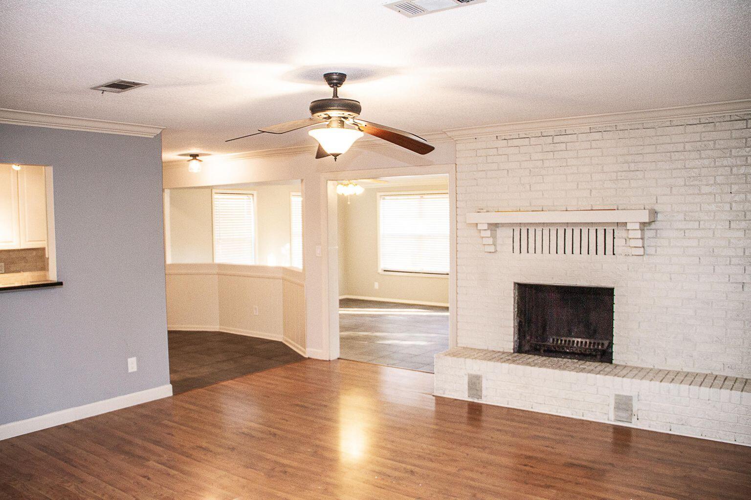 PINEWOOD ESTATES - Residential