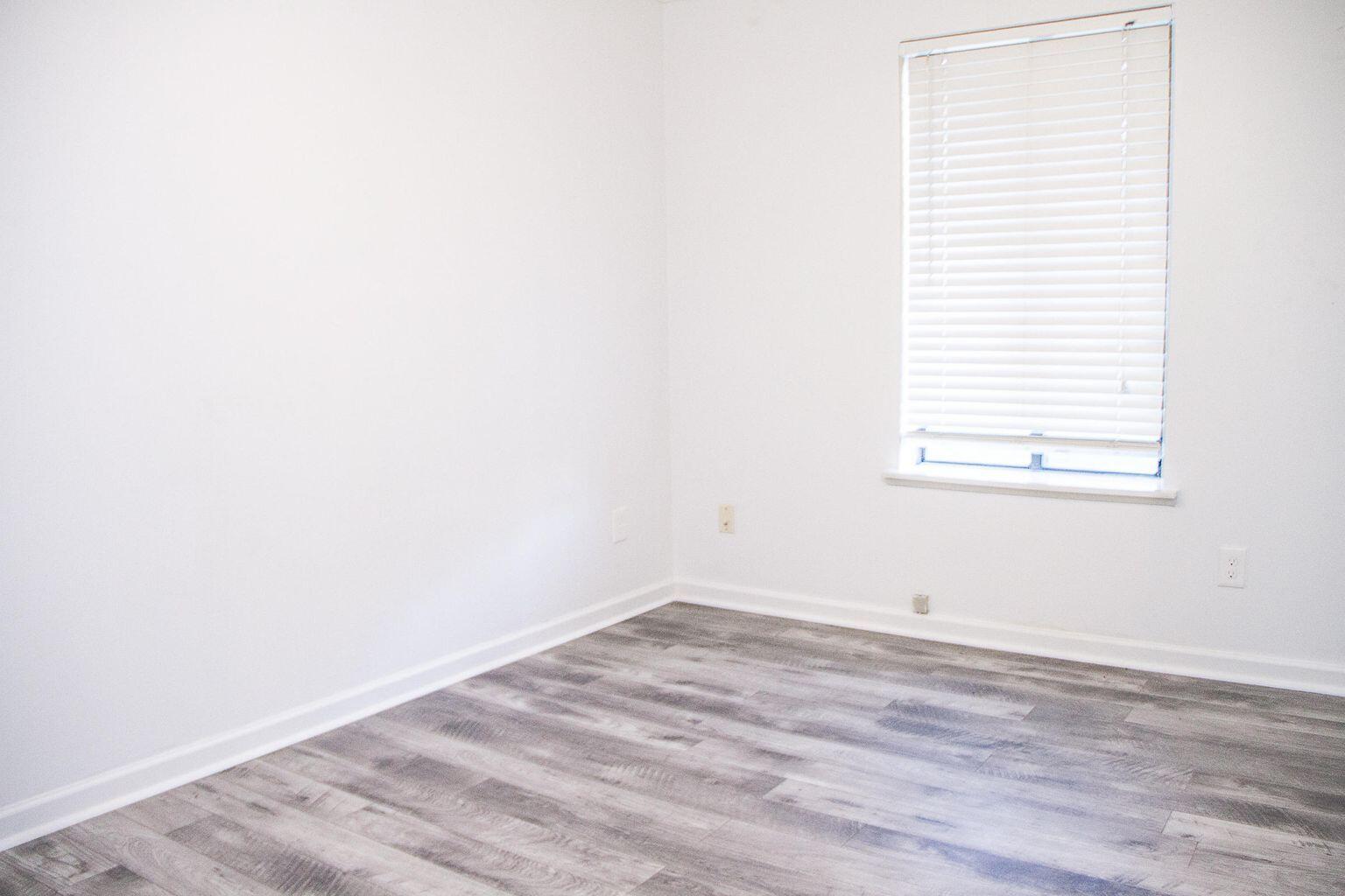 PINEWOOD ESTATES - Residential
