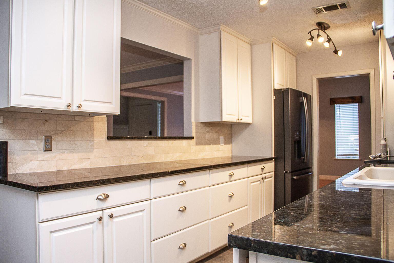 PINEWOOD ESTATES - Residential