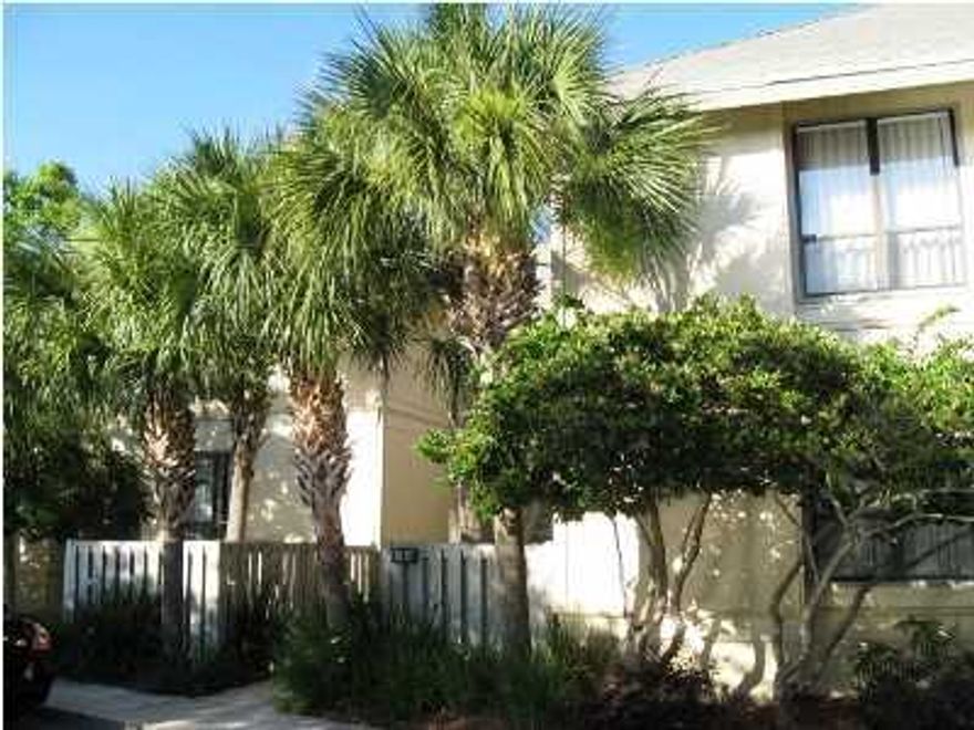 This fully furnished 1 bedroom, 1 bathroom is a 1st Floor unit. Directly on the Beautiful manicured Links Golf Course directly overlooking the Bay, Village of Baytowne Wharf and yacht Marina. You have the following facilities on-site: BBQ Pit/Grill, Beach, Boat Launch, Fishing, Gated Community, Golf, Marina, Pavilion/Gazebo, Picnic Area, Pool, Tennis. Washer and dryer included. Water Included in the rent. Sorry No Pets!