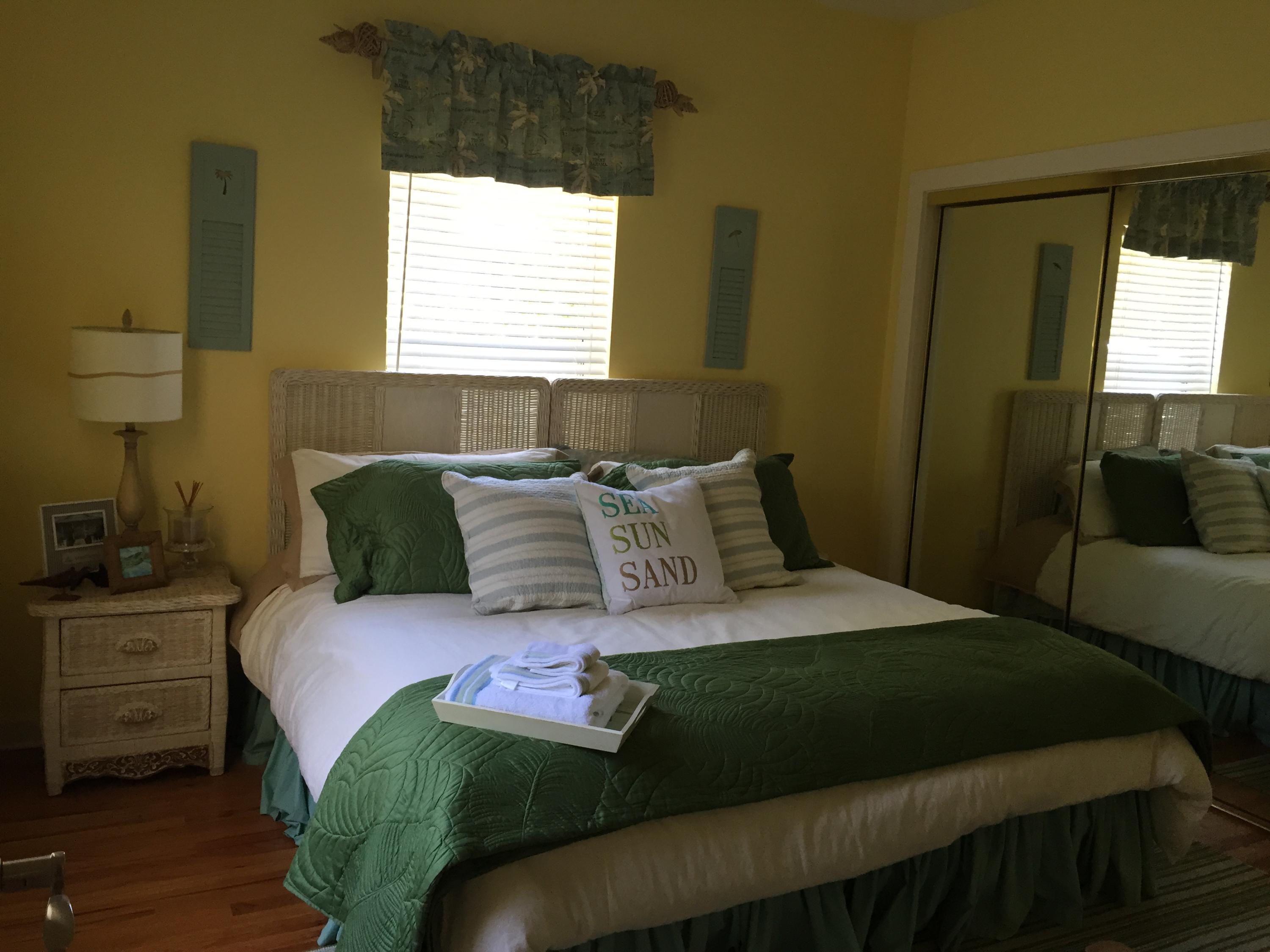 CRYSTAL BEACH COTTAGES - Residential