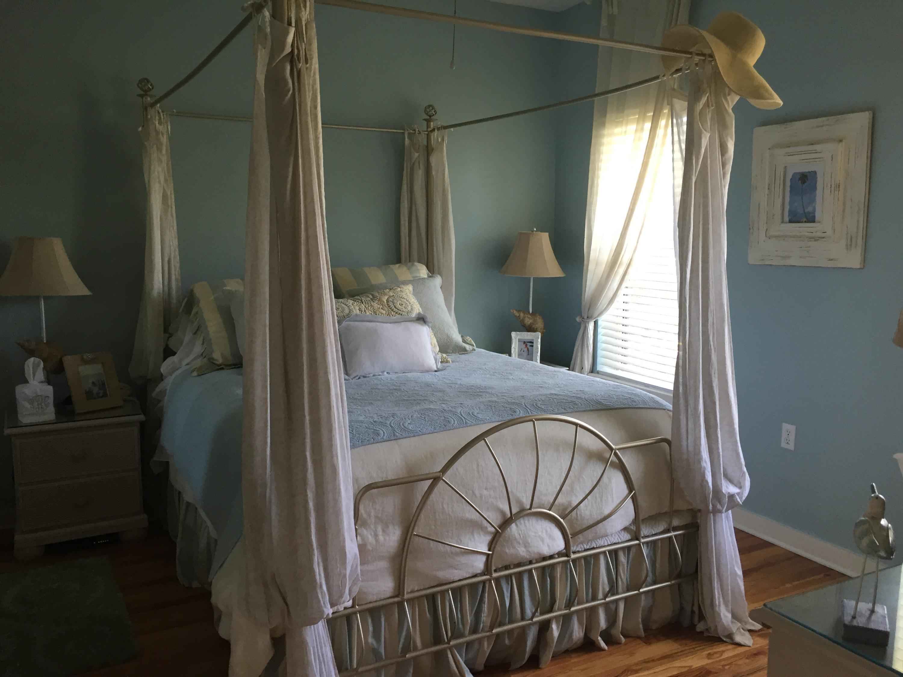 CRYSTAL BEACH COTTAGES - Residential