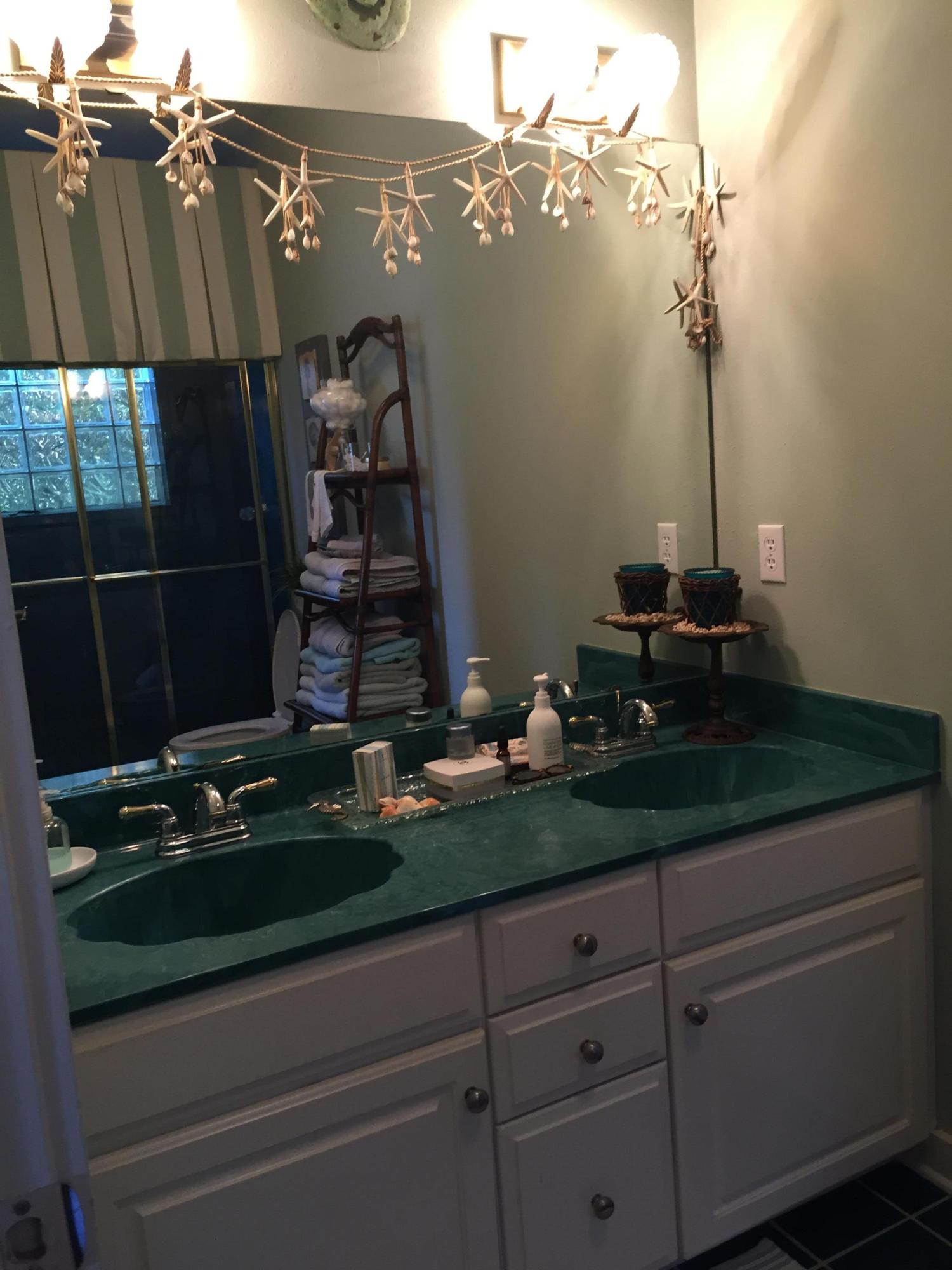 CRYSTAL BEACH COTTAGES - Residential