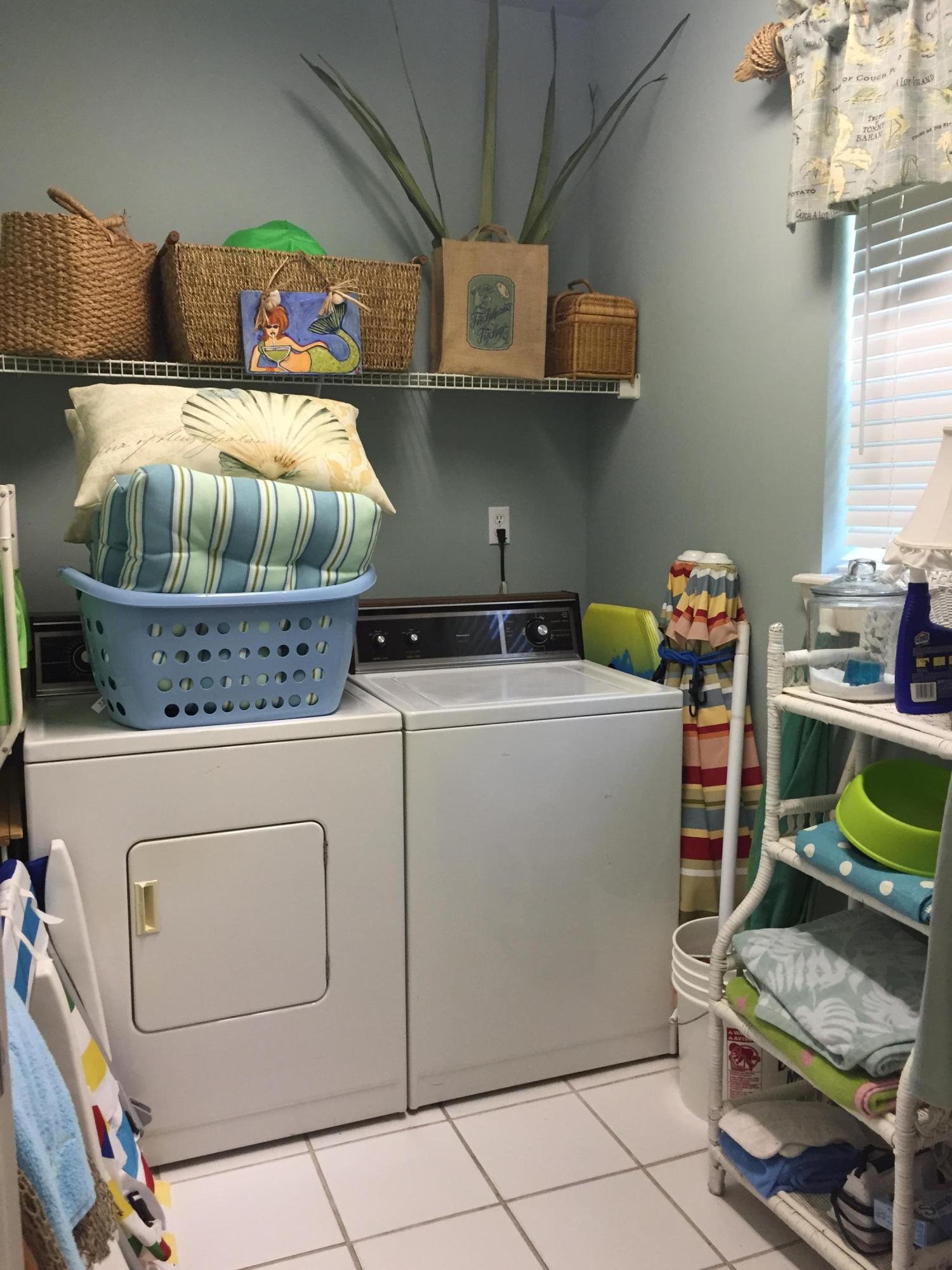 CRYSTAL BEACH COTTAGES - Residential