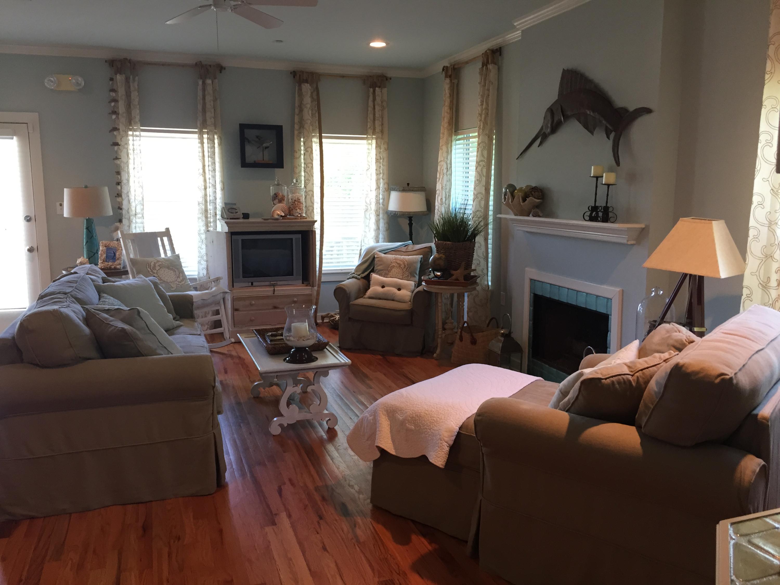 CRYSTAL BEACH COTTAGES - Residential