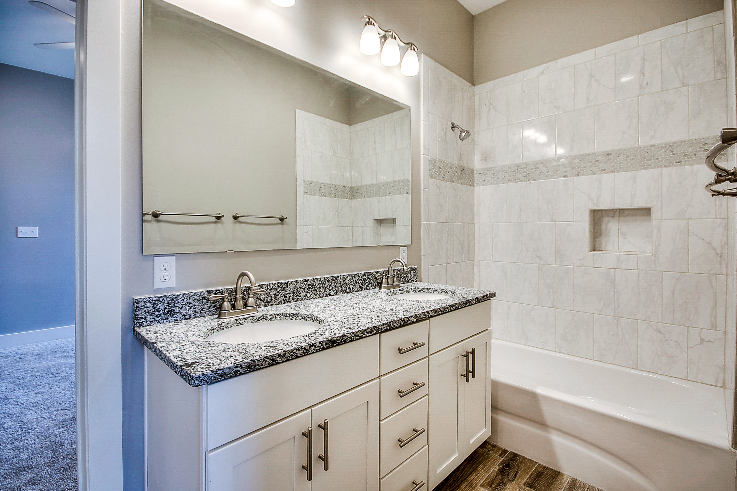 GRAYTON BAYOU - Residential