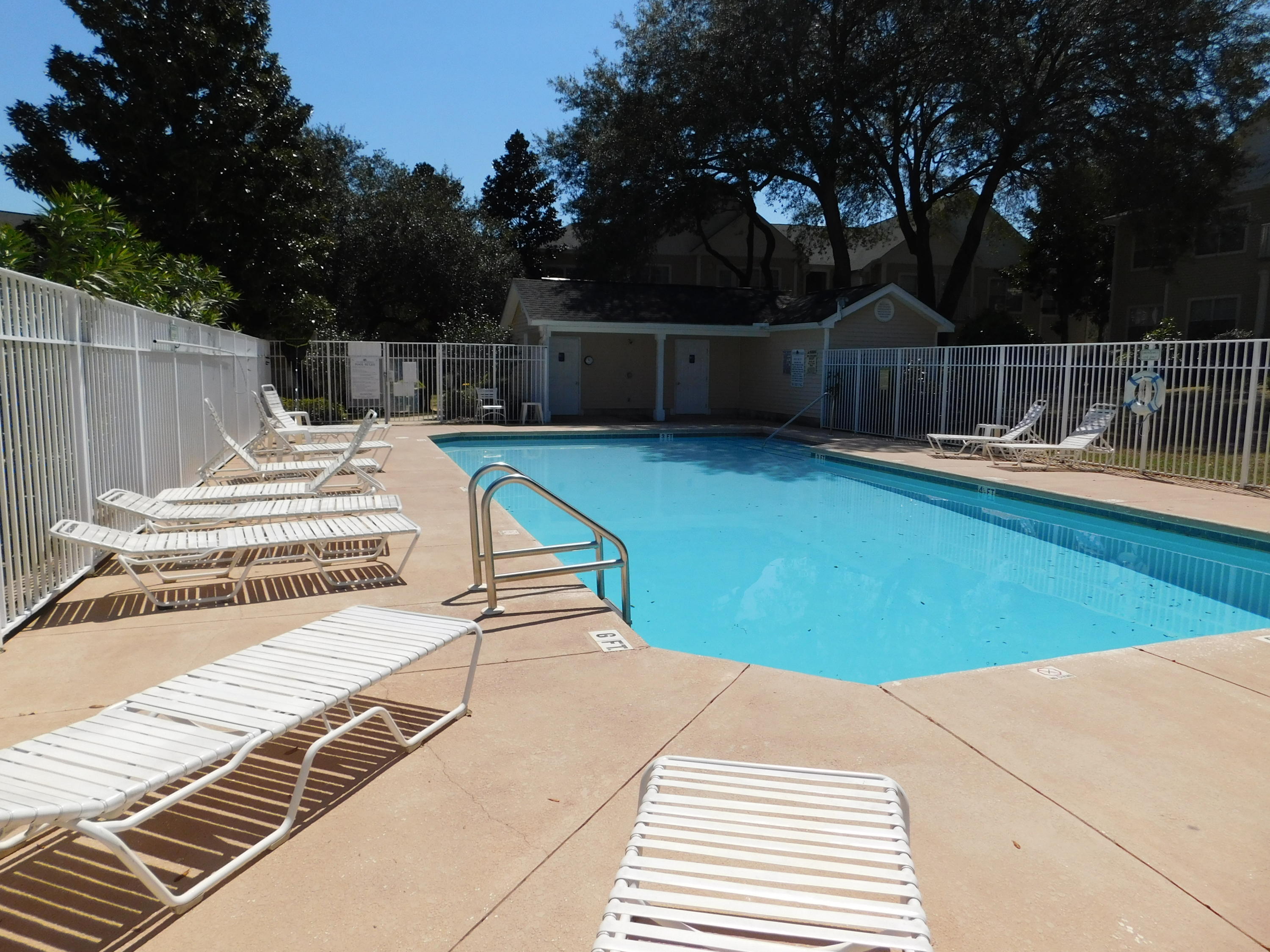 THE OAKS AT NICEVILLE - Residential