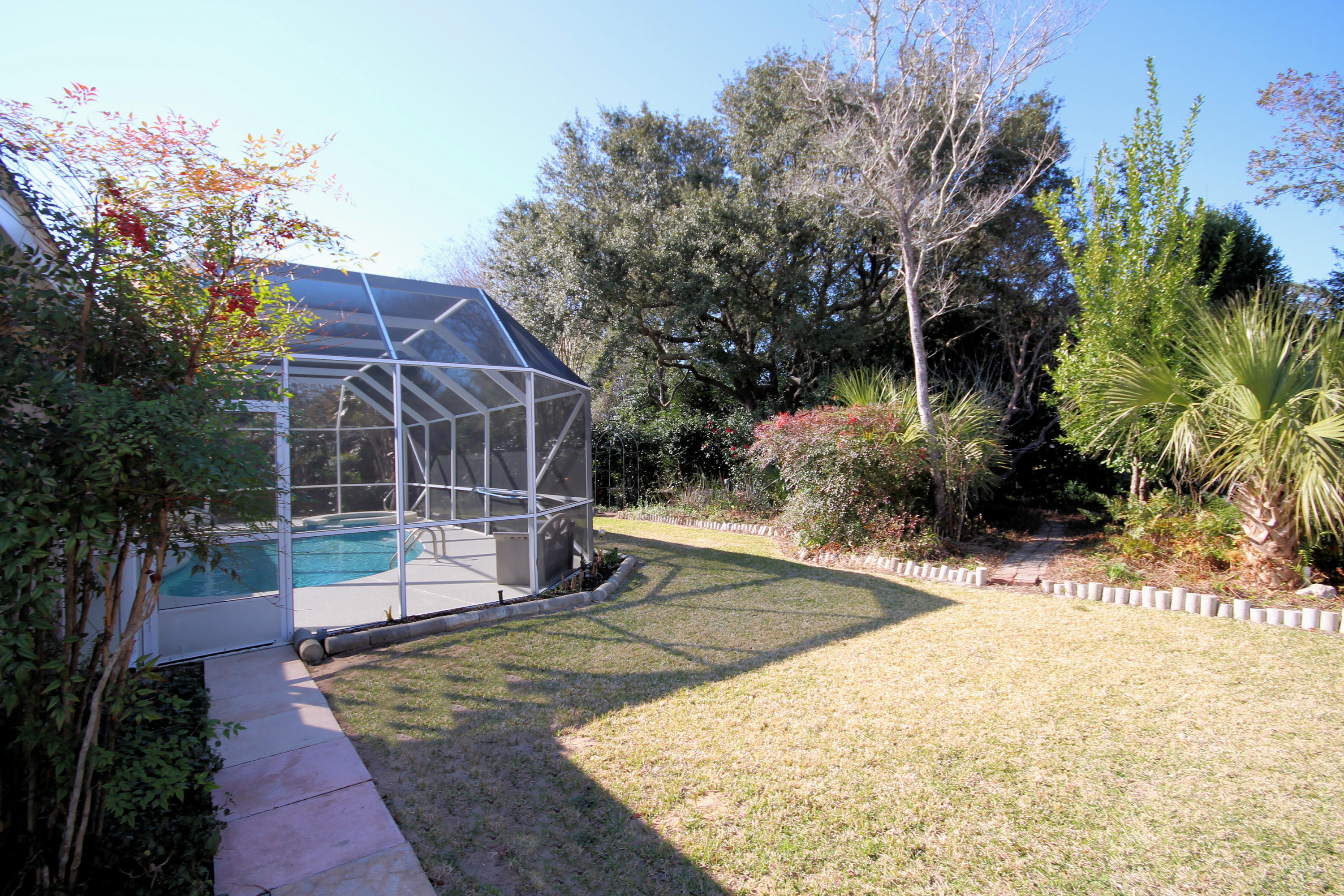 BAYOU POQUITO - Residential