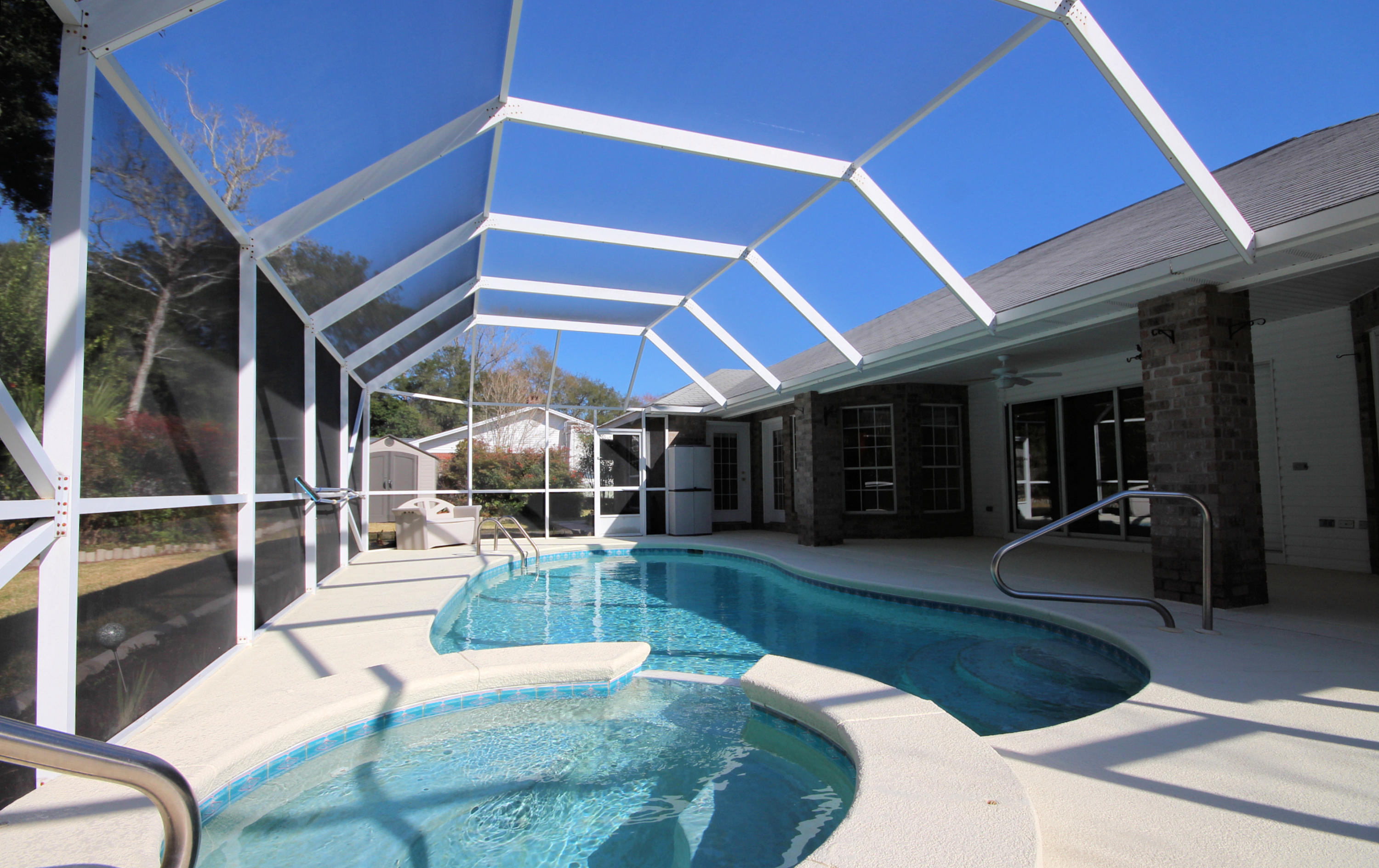 BAYOU POQUITO - Residential