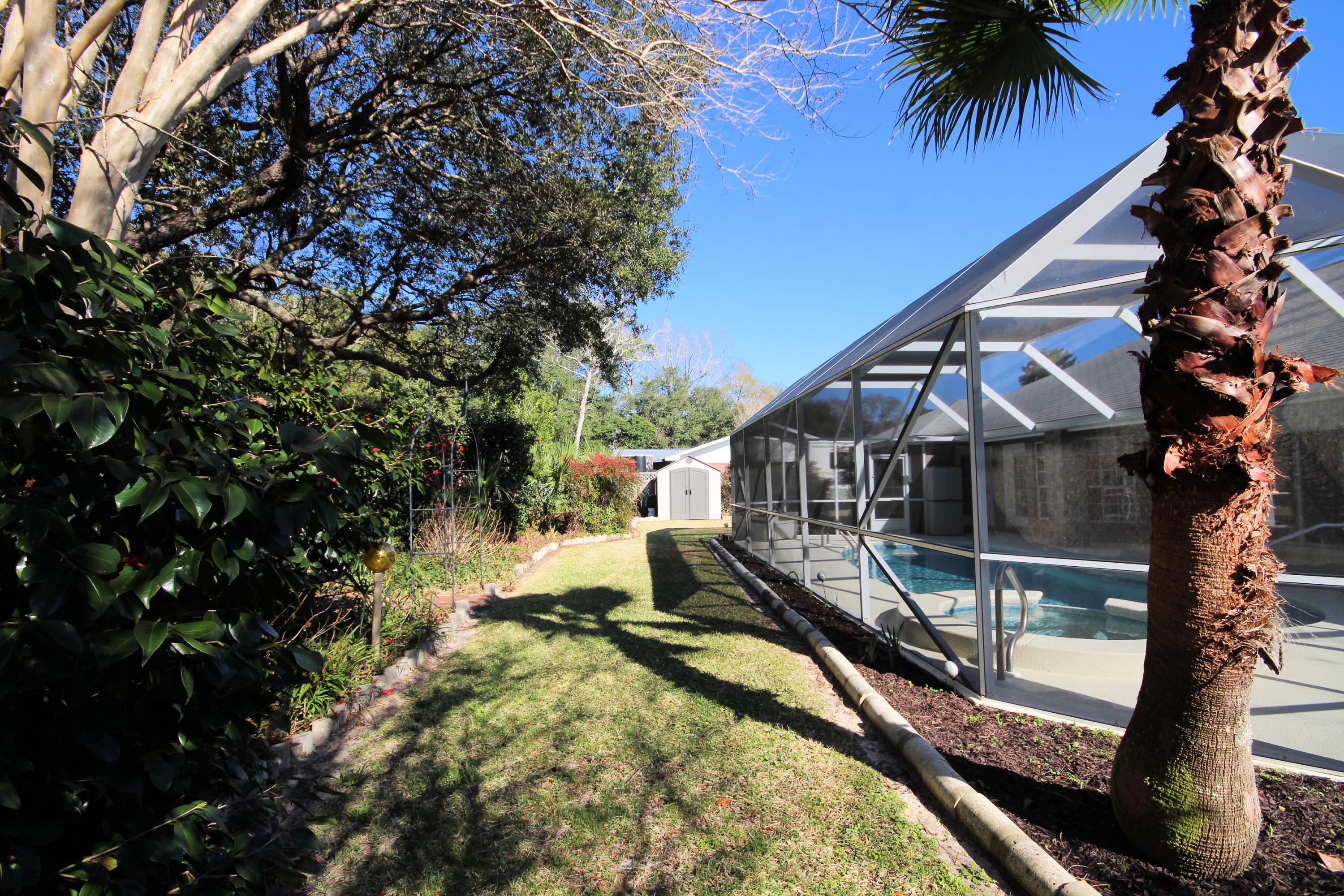 BAYOU POQUITO - Residential