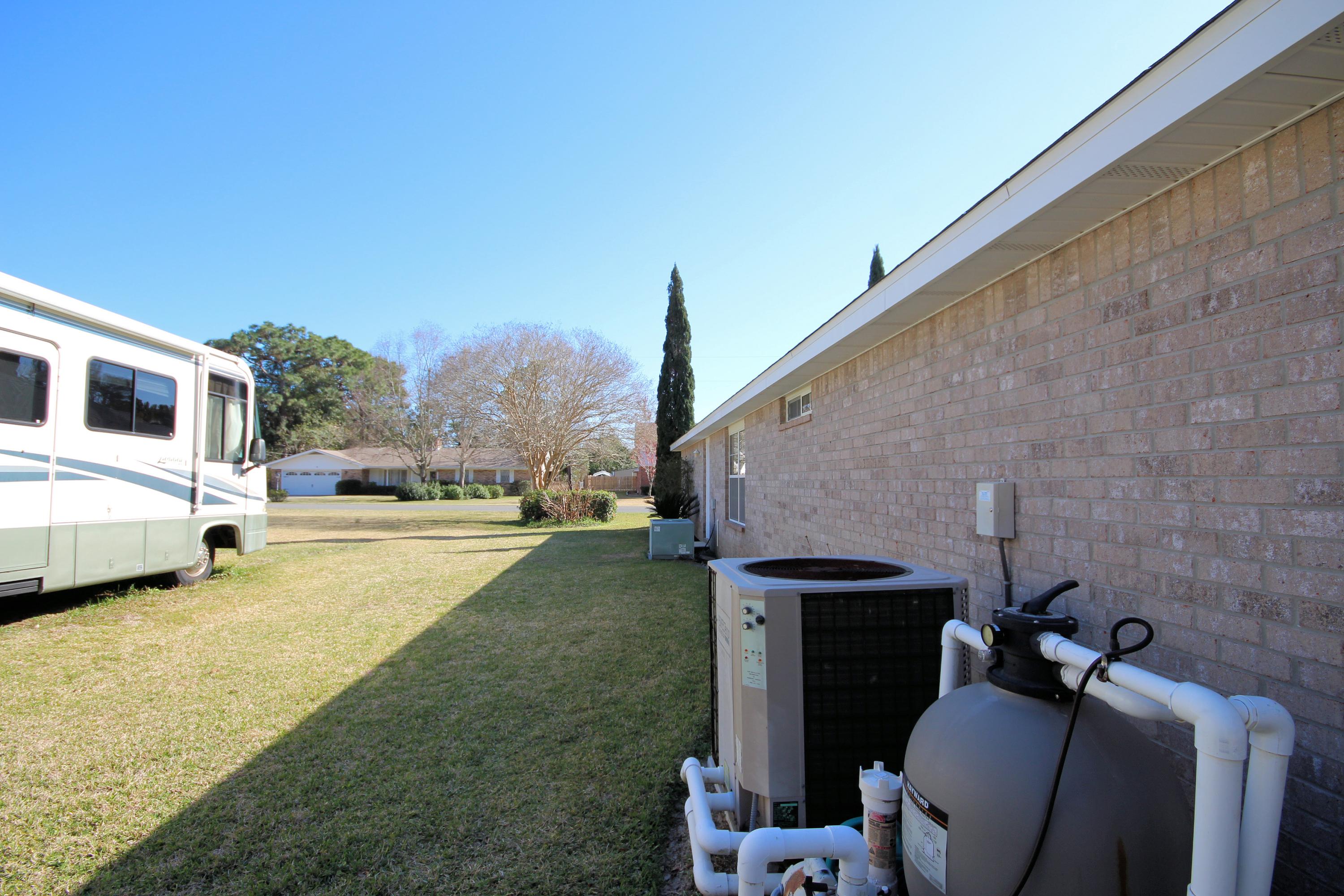 BAYOU POQUITO - Residential