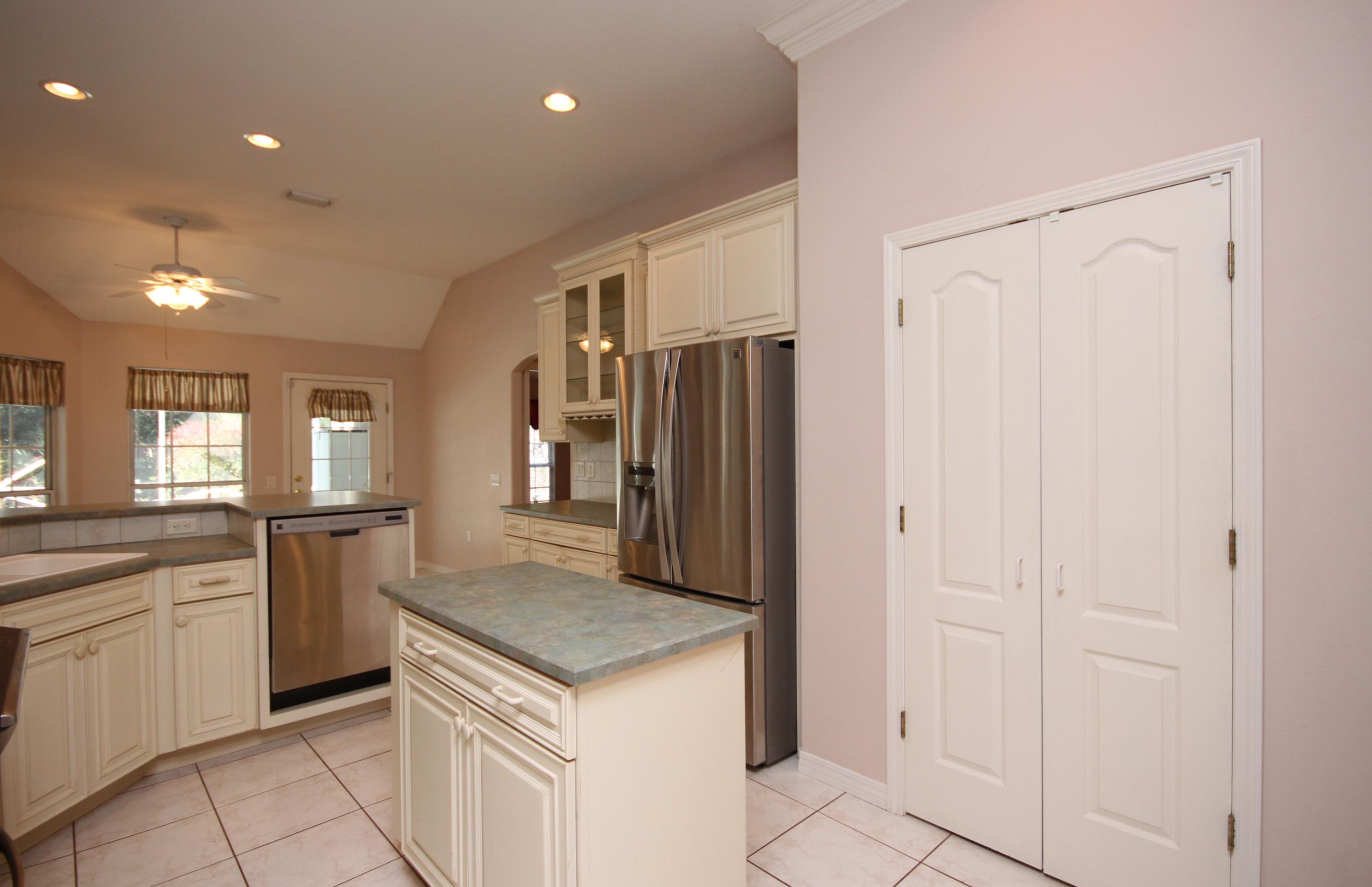 BAYOU POQUITO - Residential