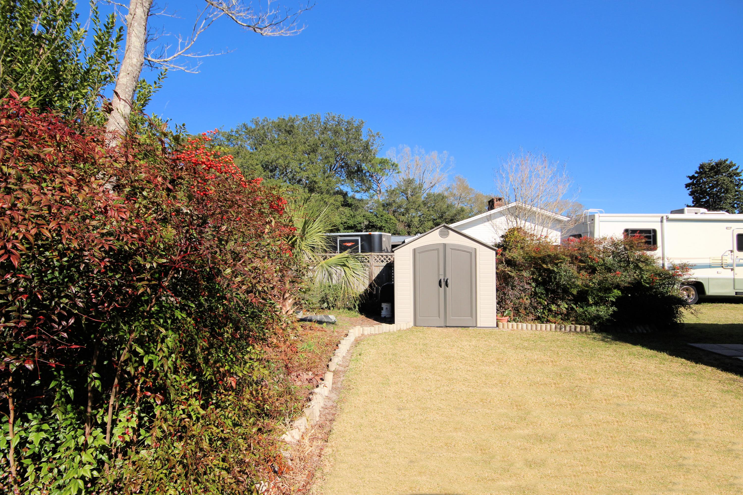 BAYOU POQUITO - Residential