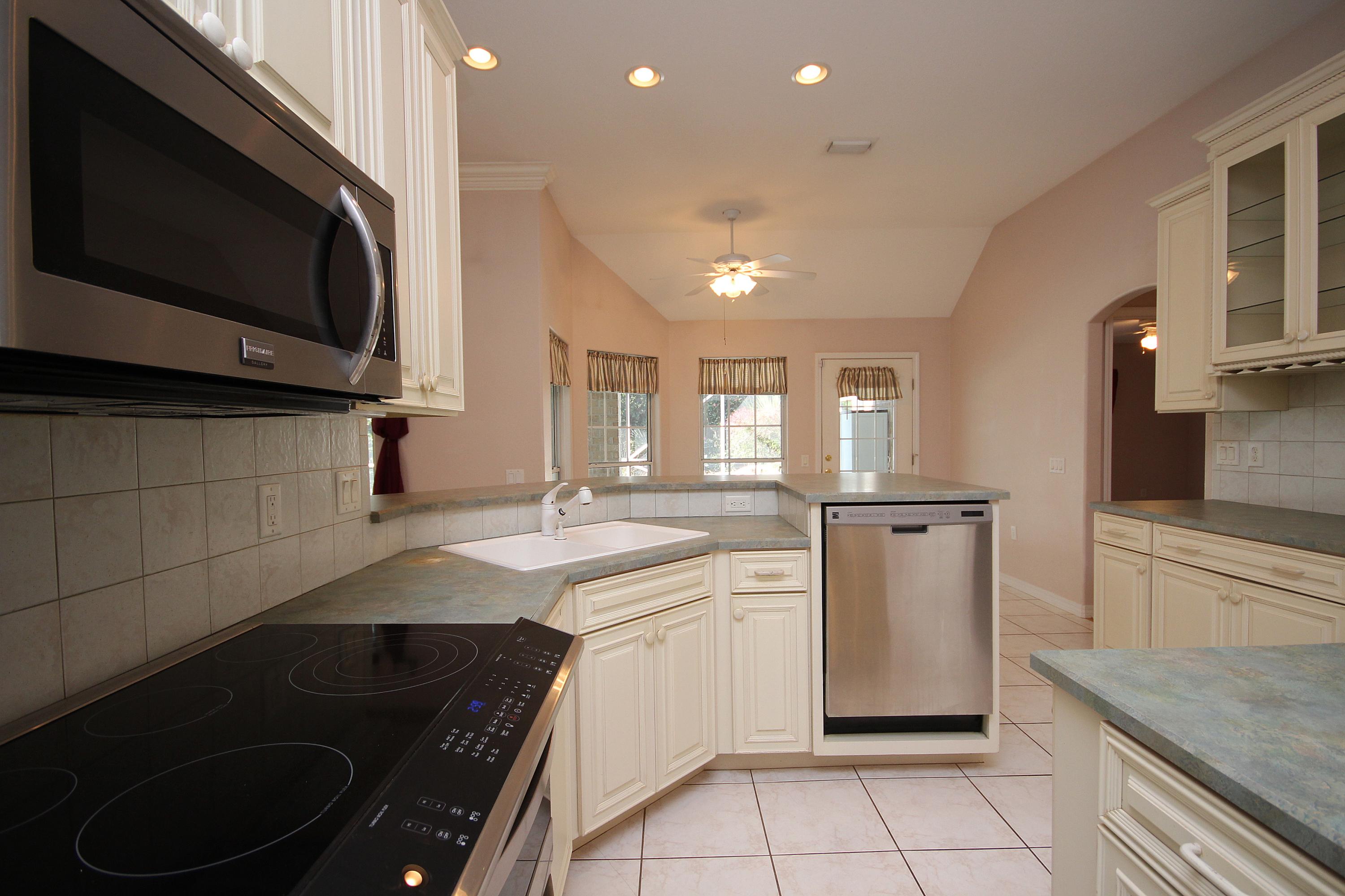 BAYOU POQUITO - Residential