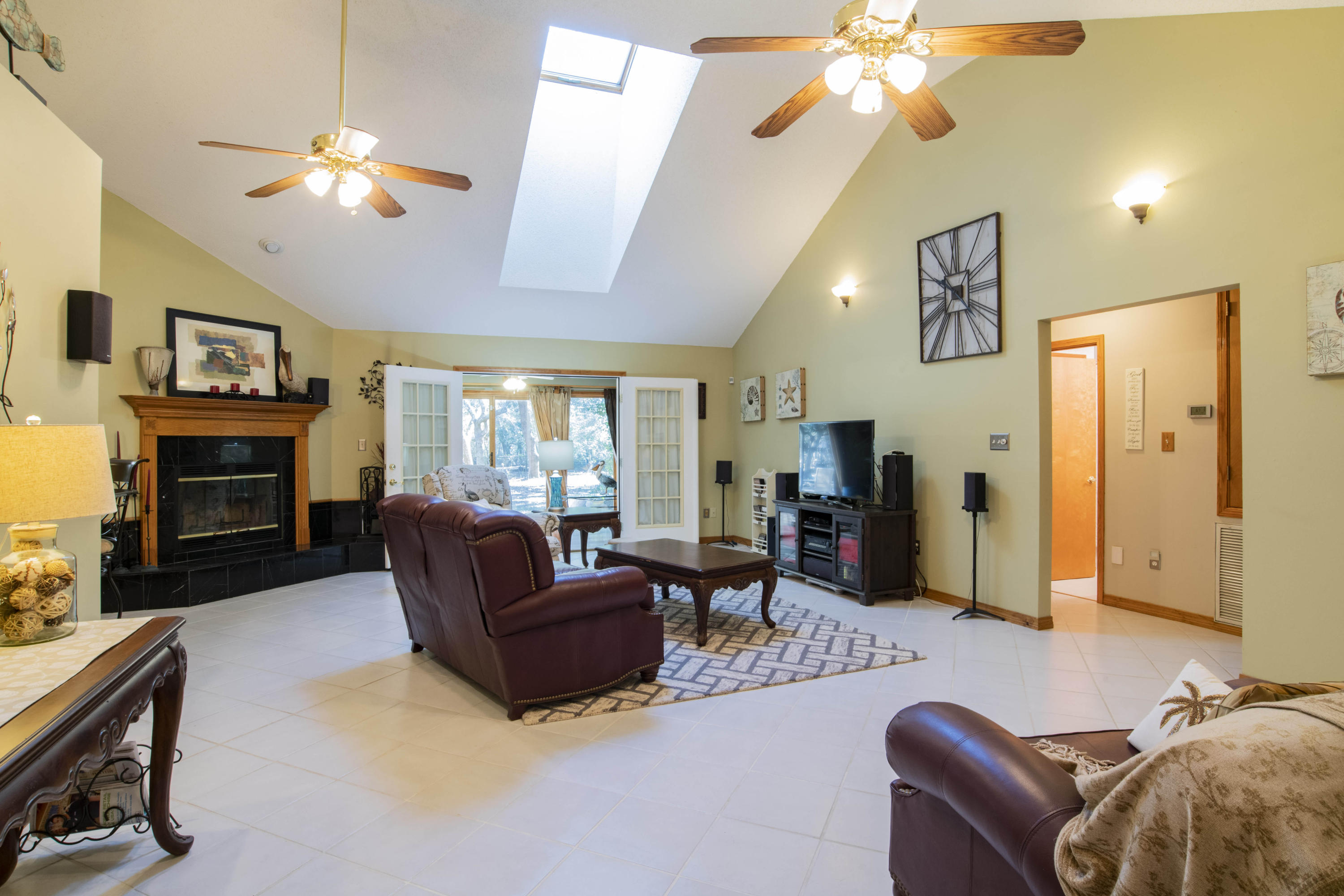 HOLLEY BY THE SEA - Residential