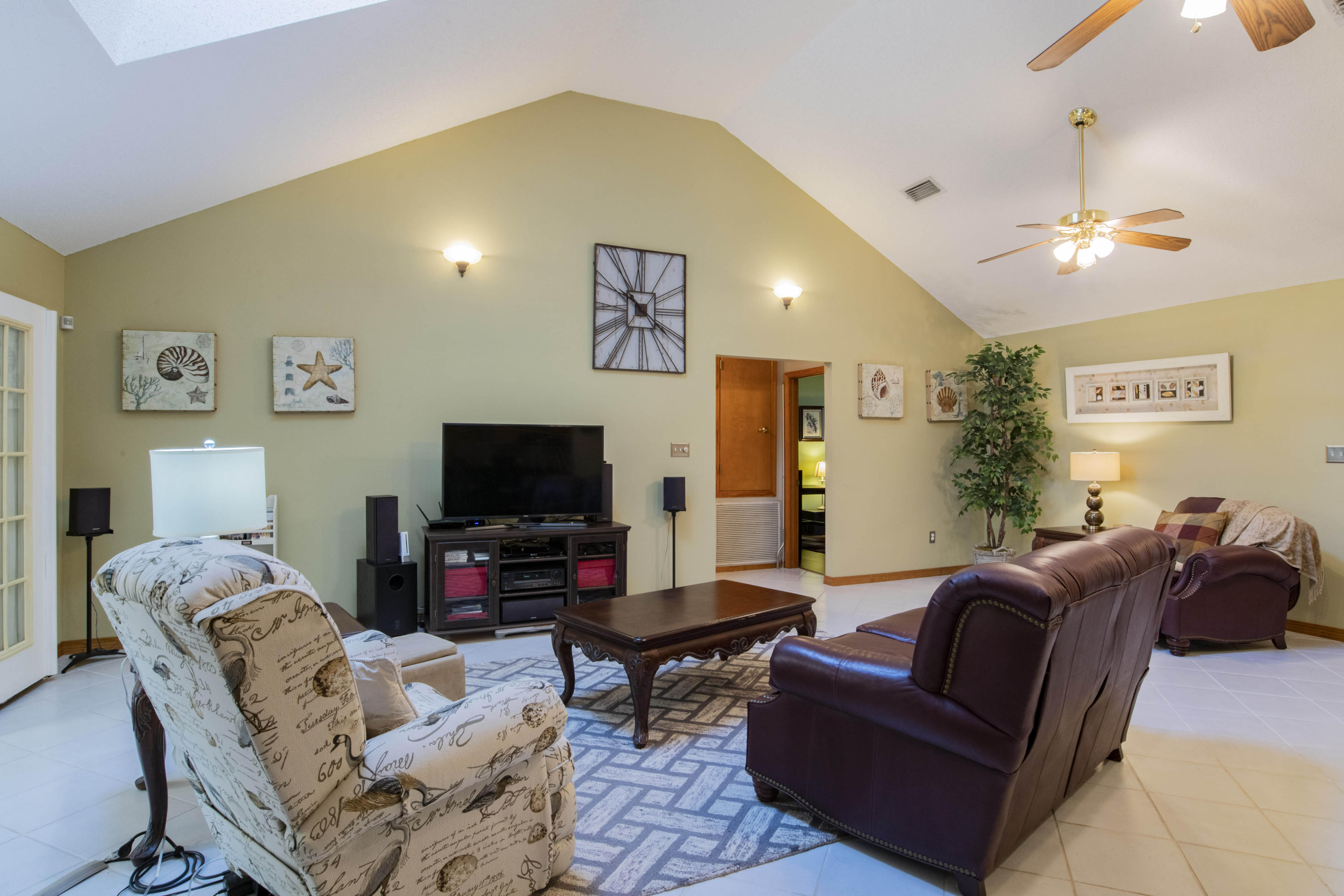 HOLLEY BY THE SEA - Residential