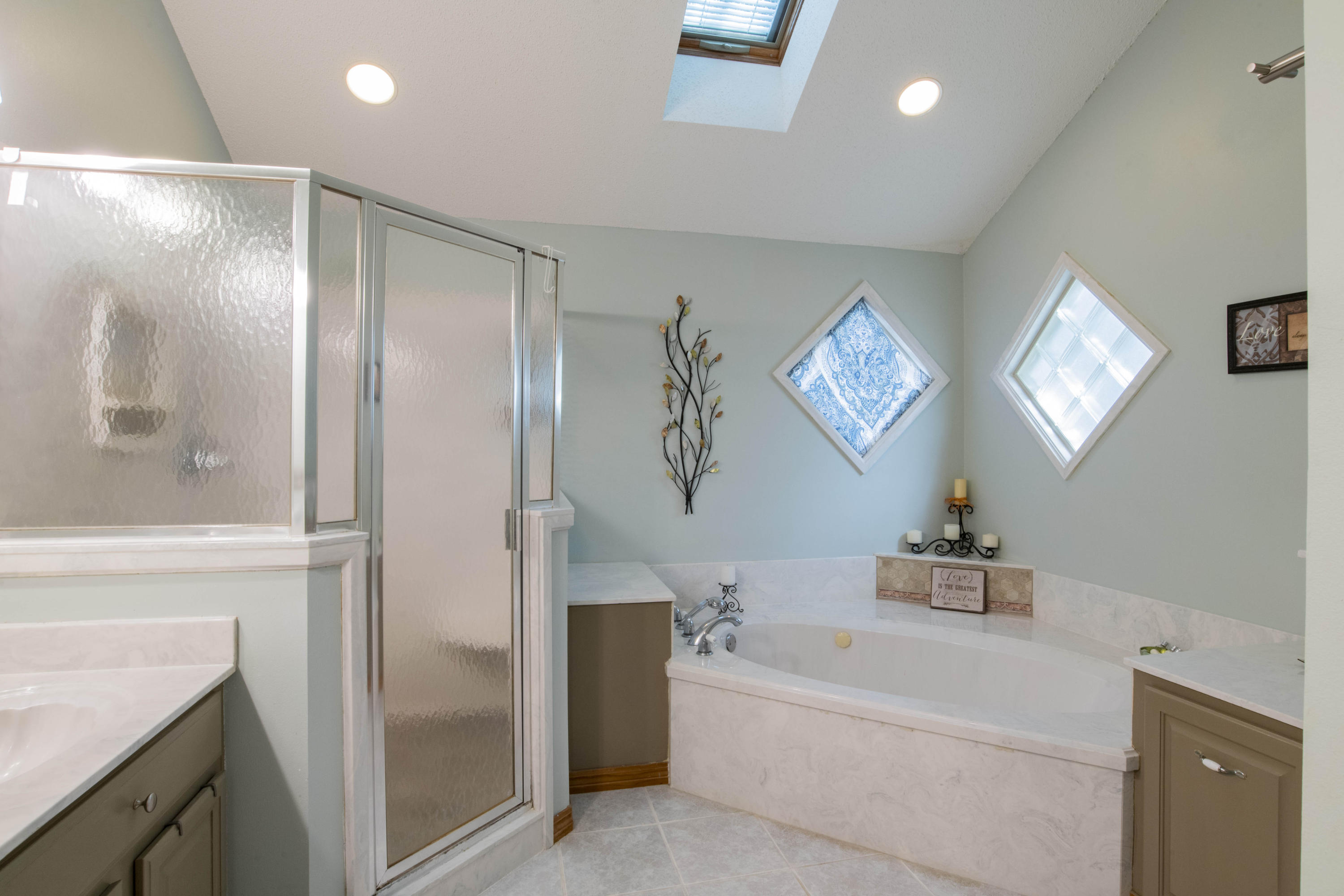 HOLLEY BY THE SEA - Residential