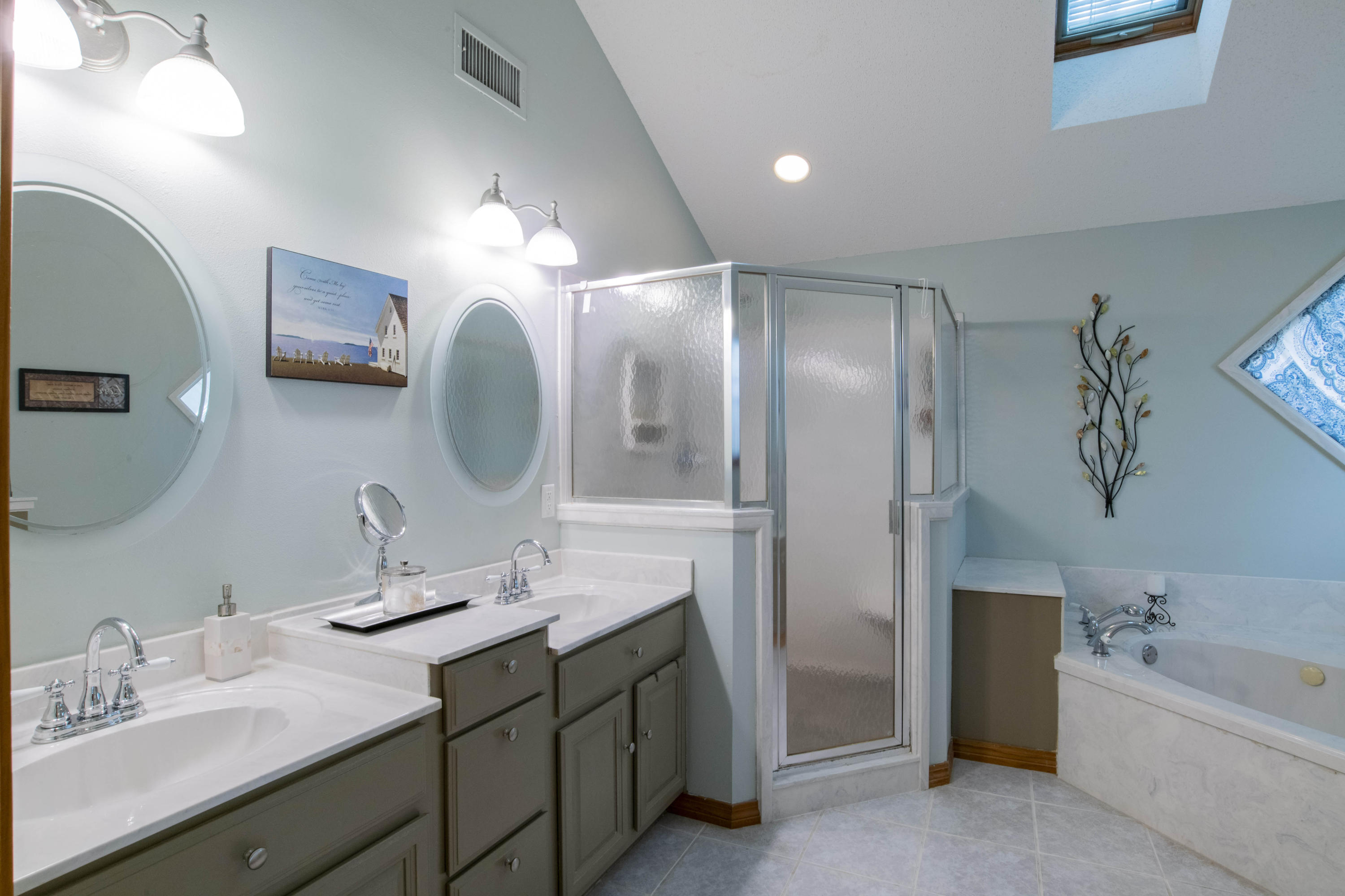 HOLLEY BY THE SEA - Residential