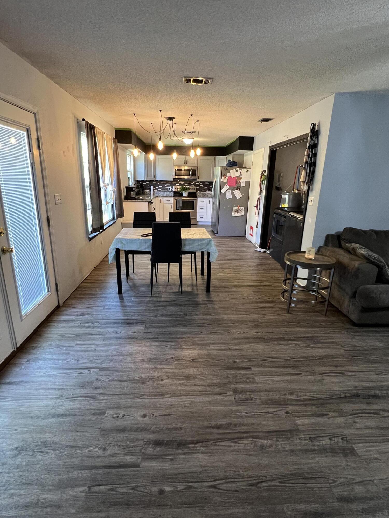 HILLTOP ACRES - Residential