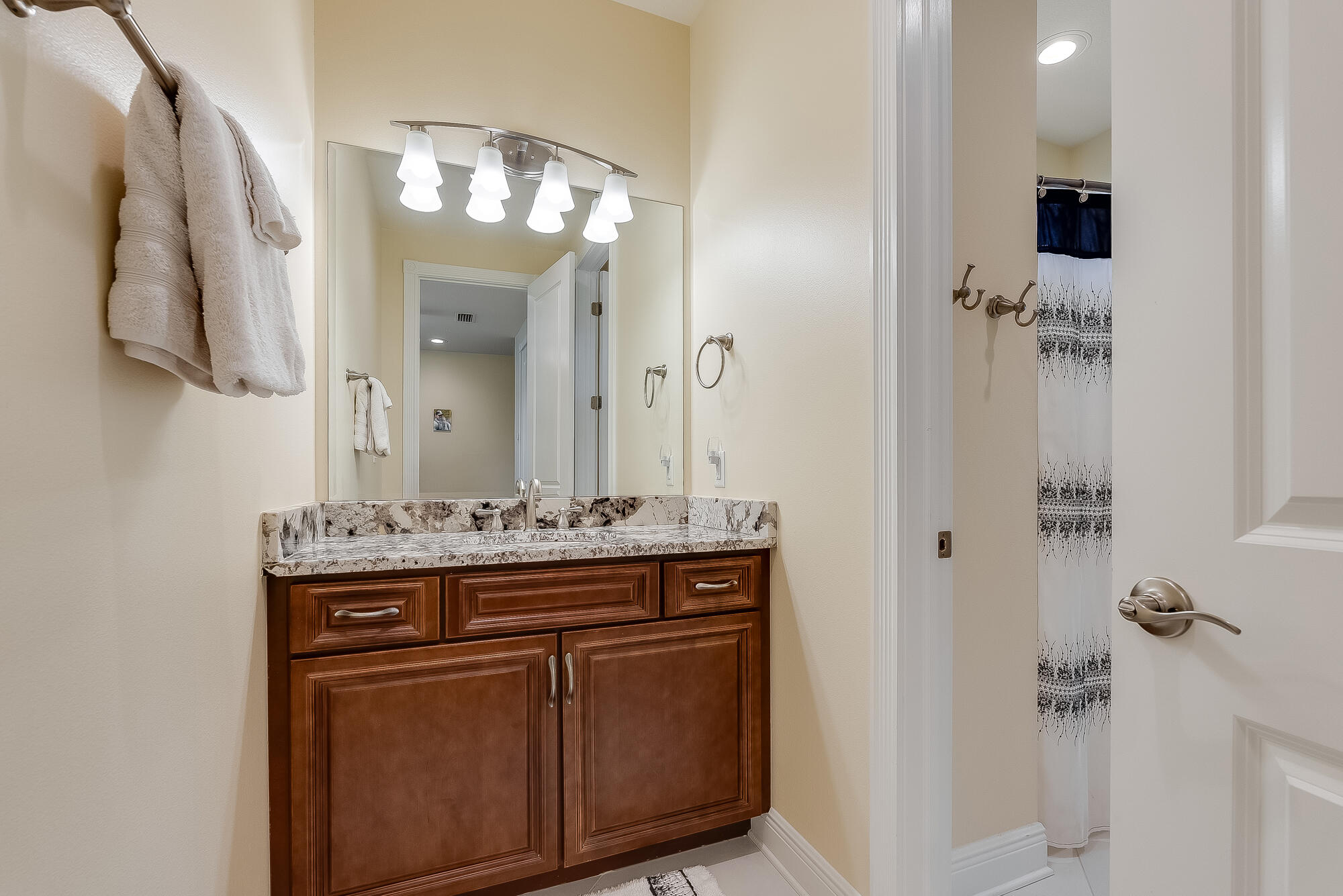 LAUREL HILL - Residential