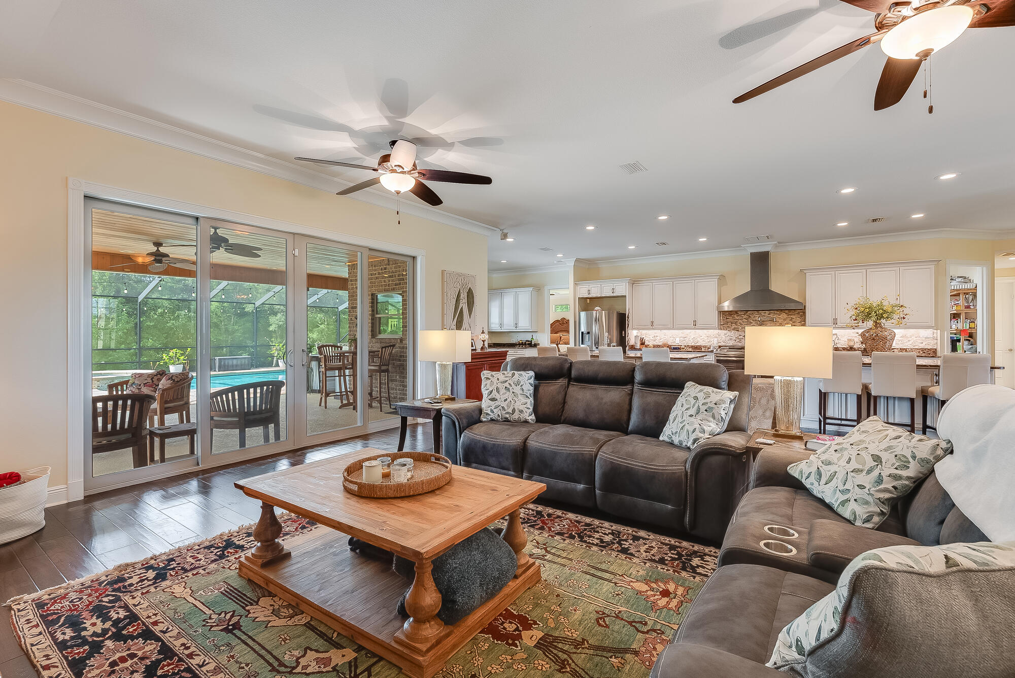 LAUREL HILL - Residential