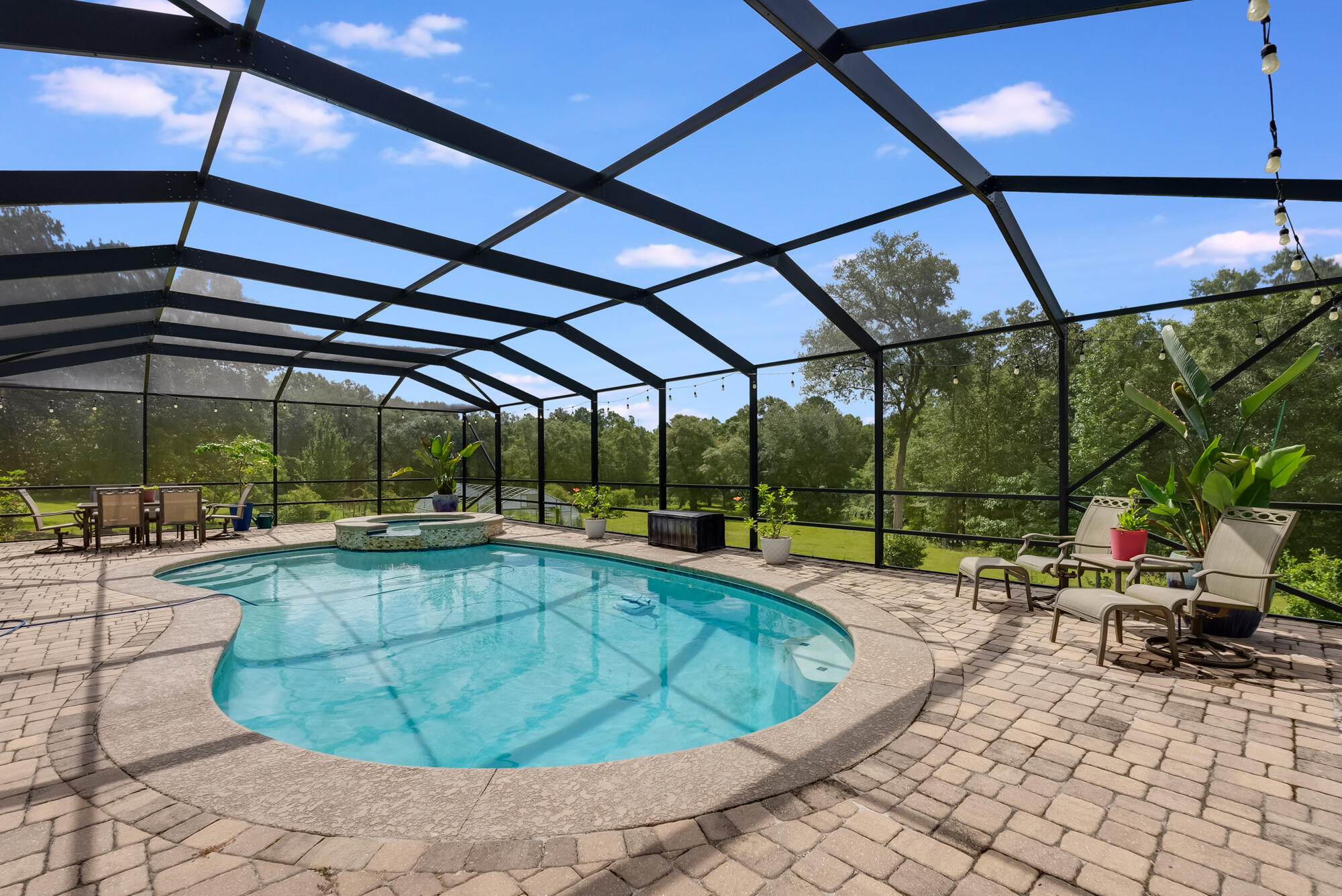 LAUREL HILL - Residential