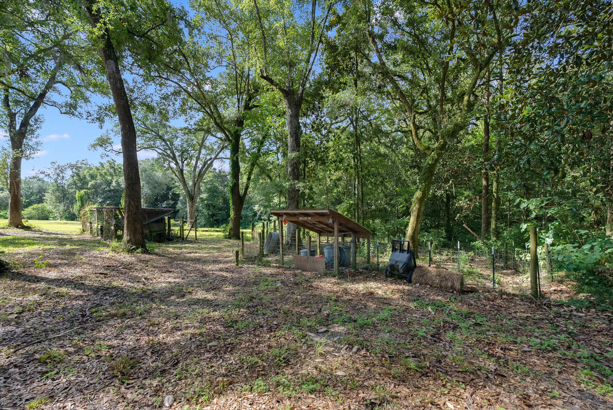 LAUREL HILL - Residential