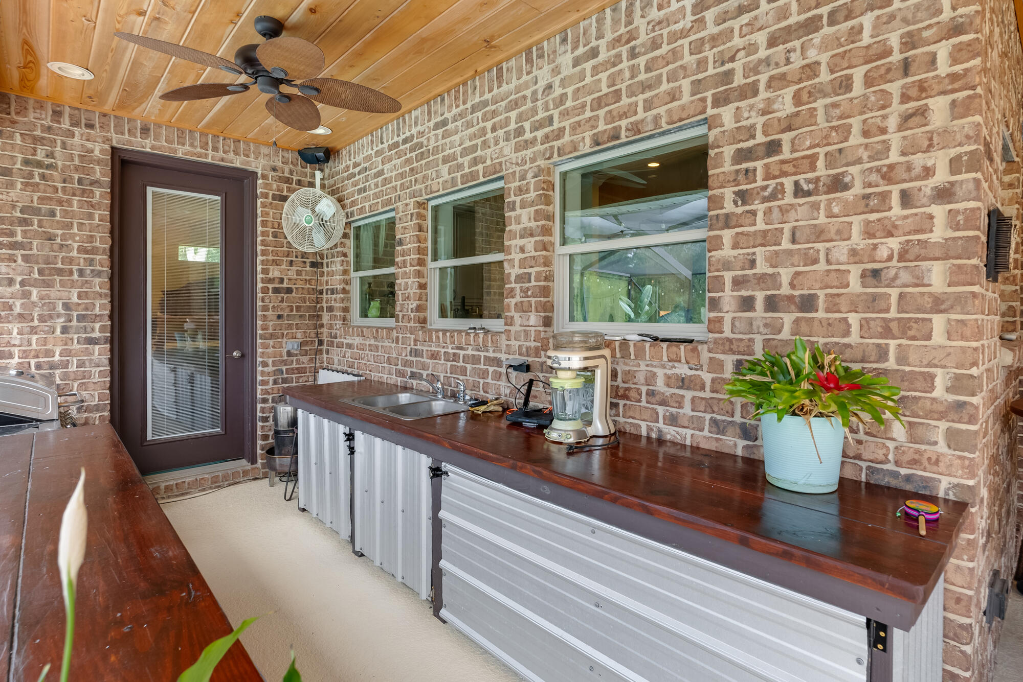 LAUREL HILL - Residential