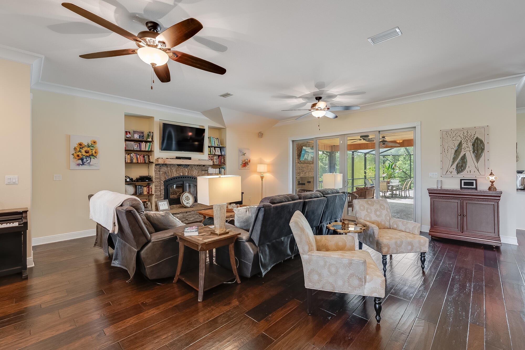 LAUREL HILL - Residential