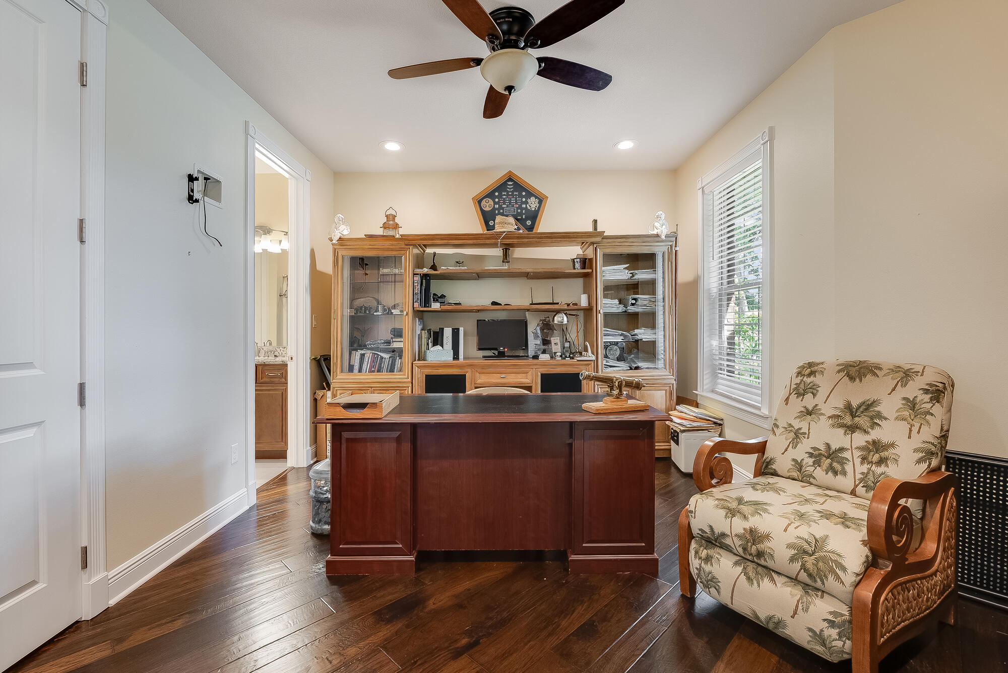 LAUREL HILL - Residential