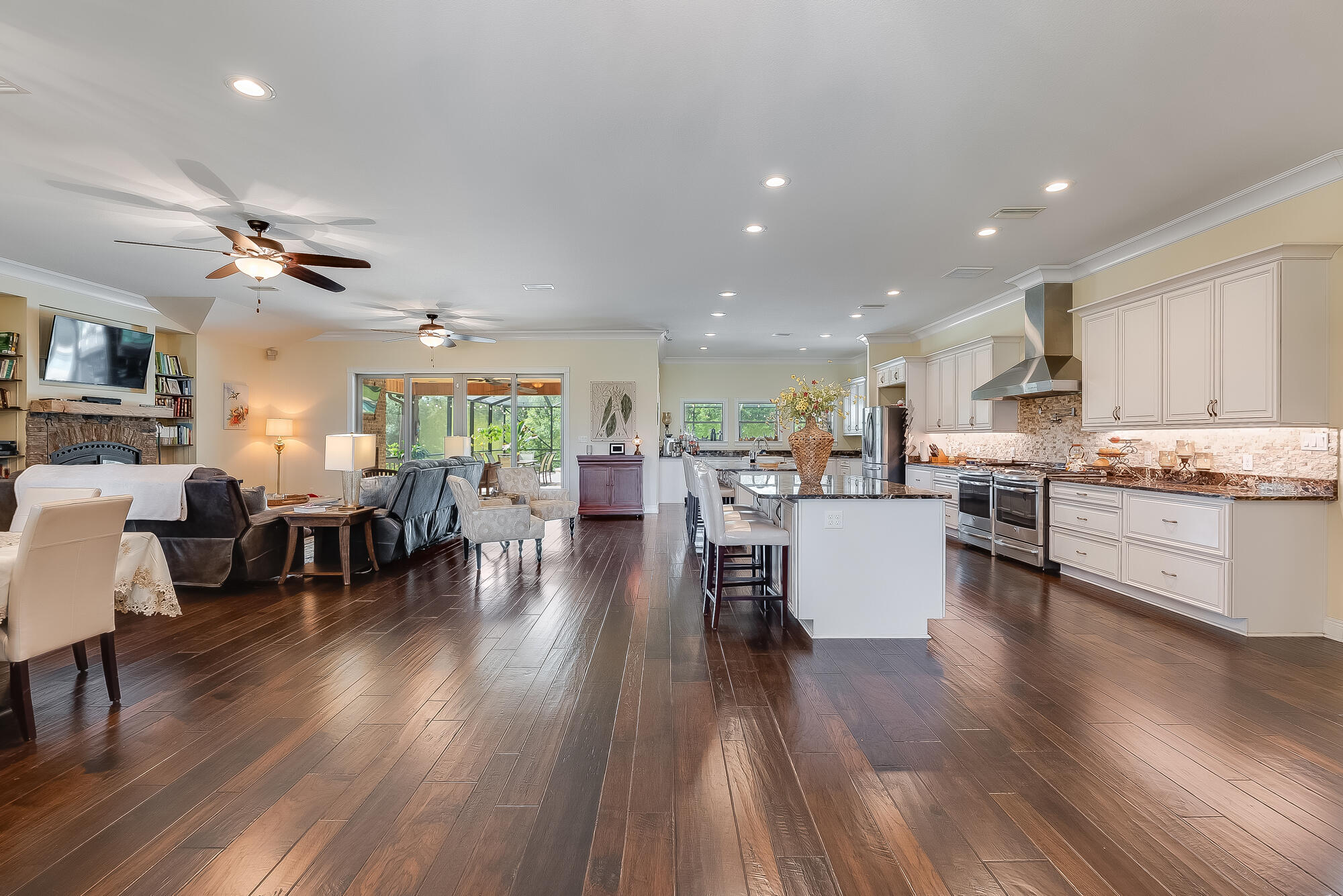 LAUREL HILL - Residential