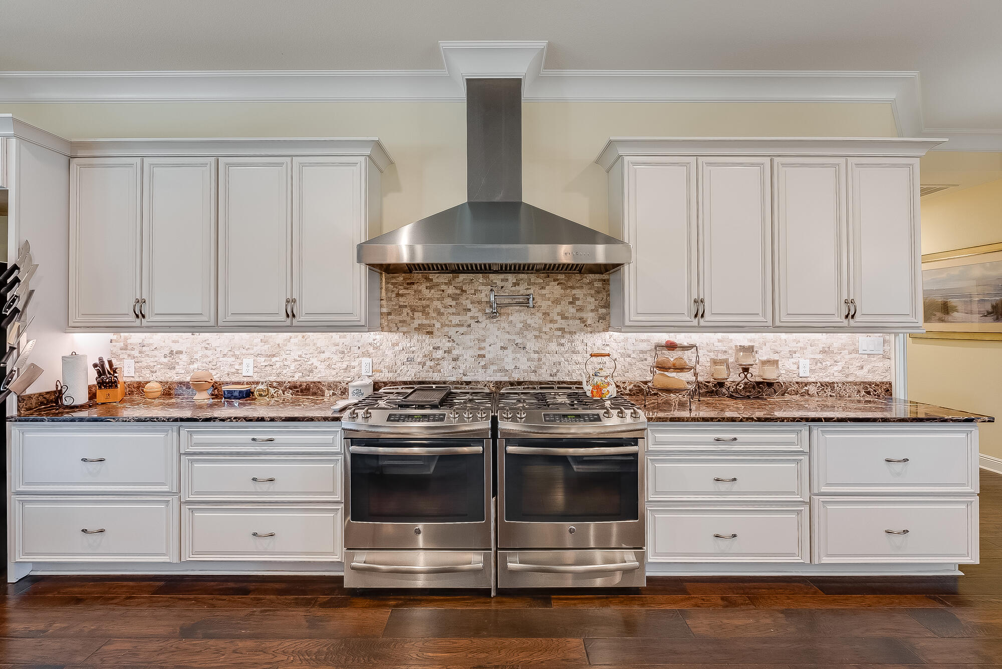 LAUREL HILL - Residential