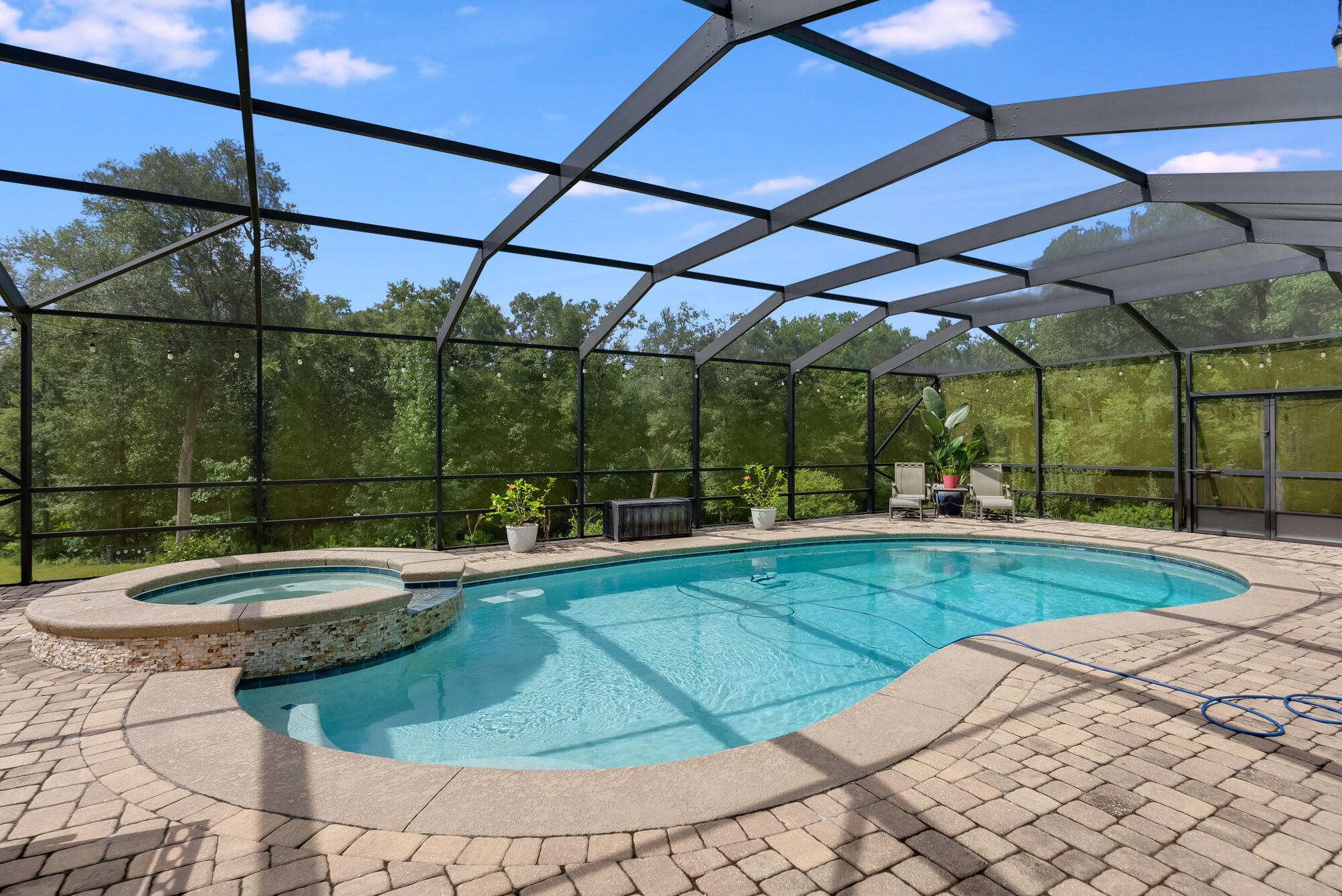 LAUREL HILL - Residential