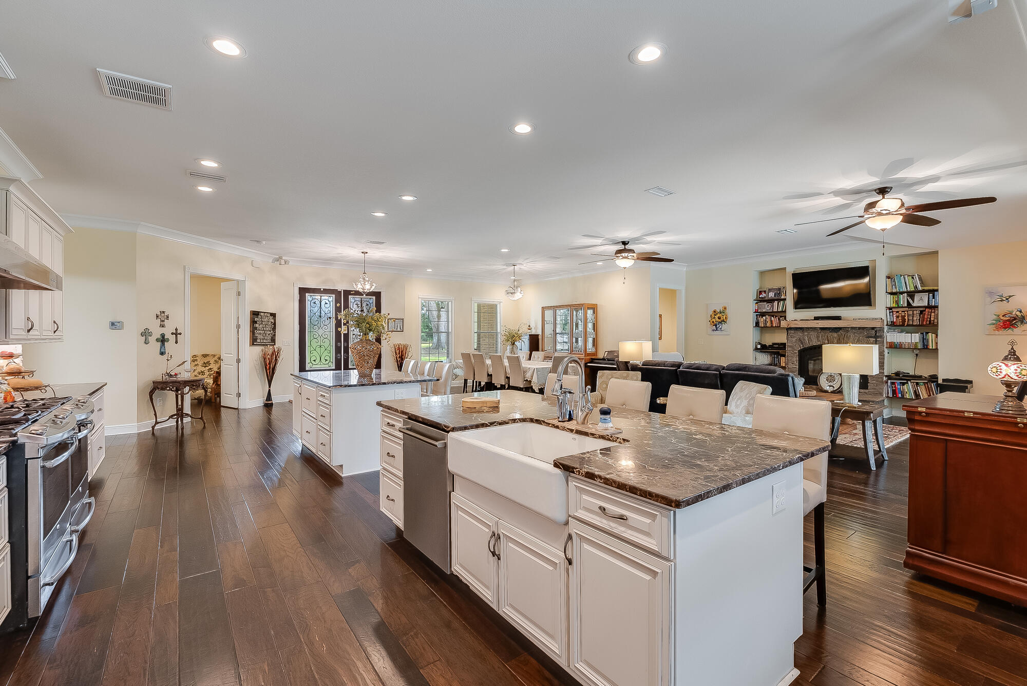 LAUREL HILL - Residential