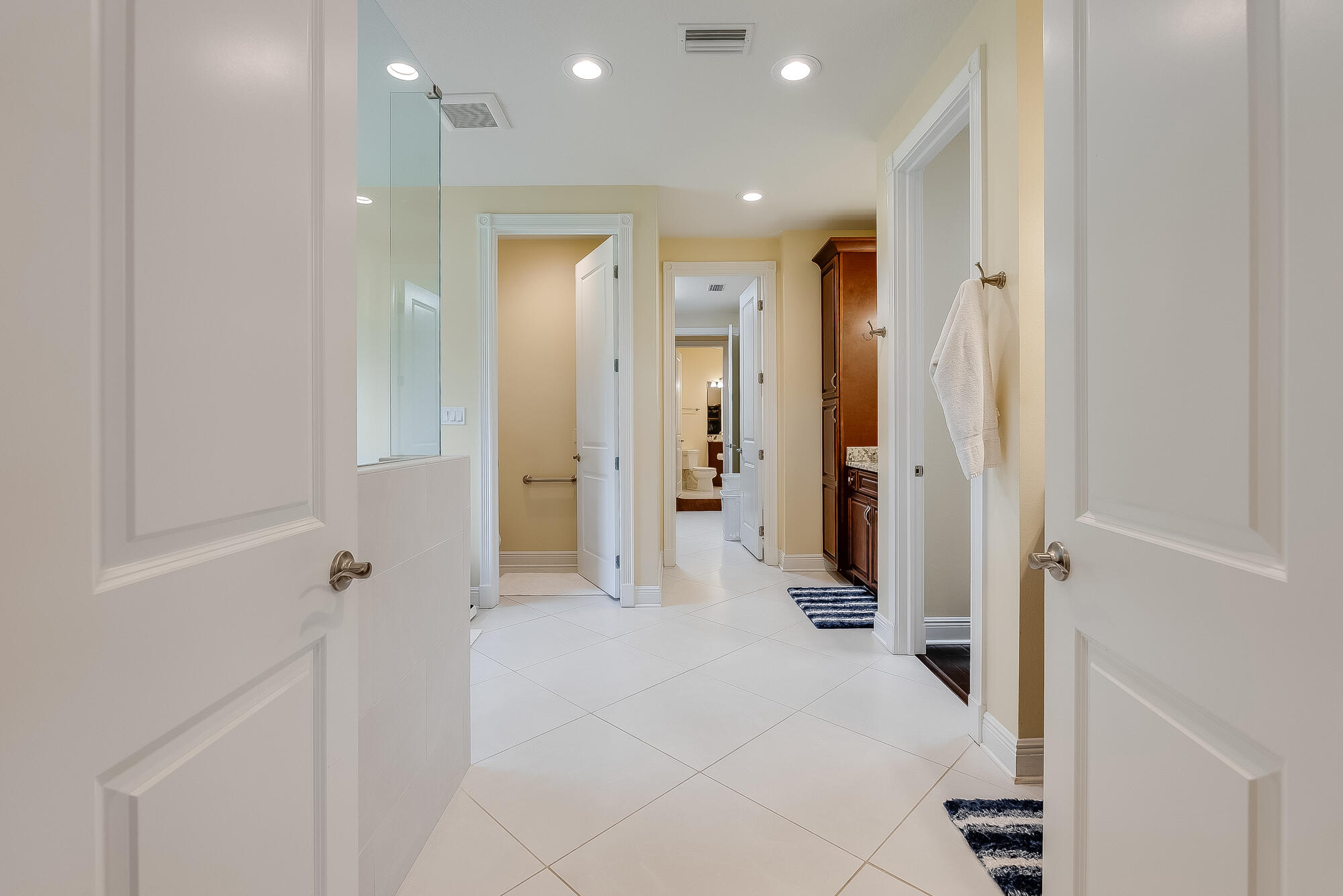 LAUREL HILL - Residential