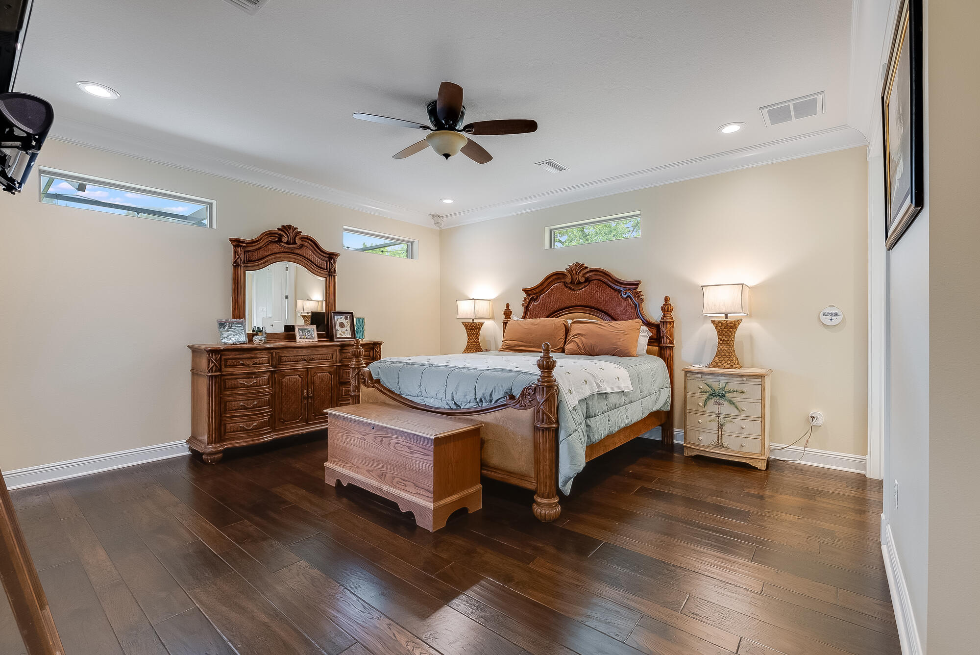 LAUREL HILL - Residential