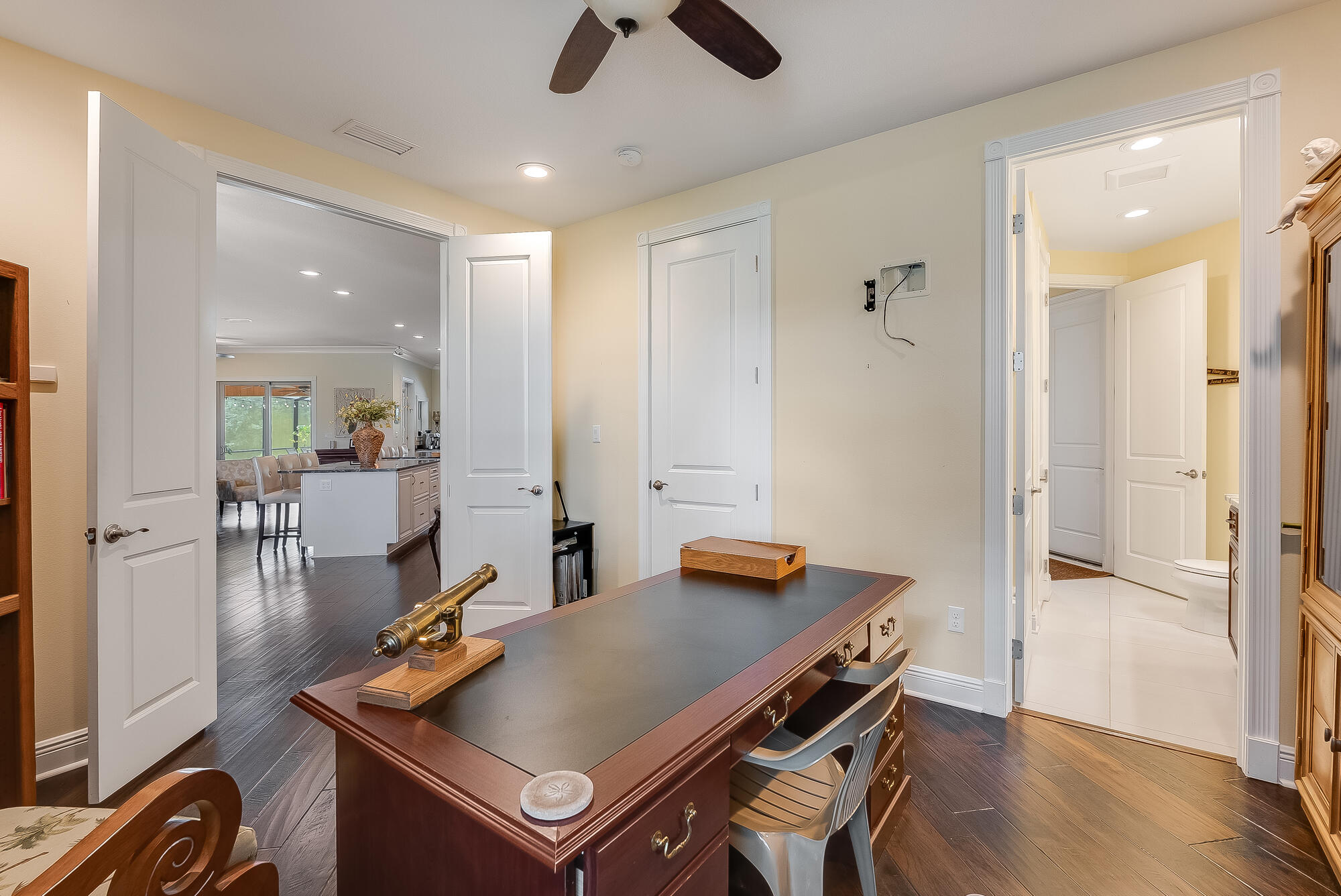 LAUREL HILL - Residential