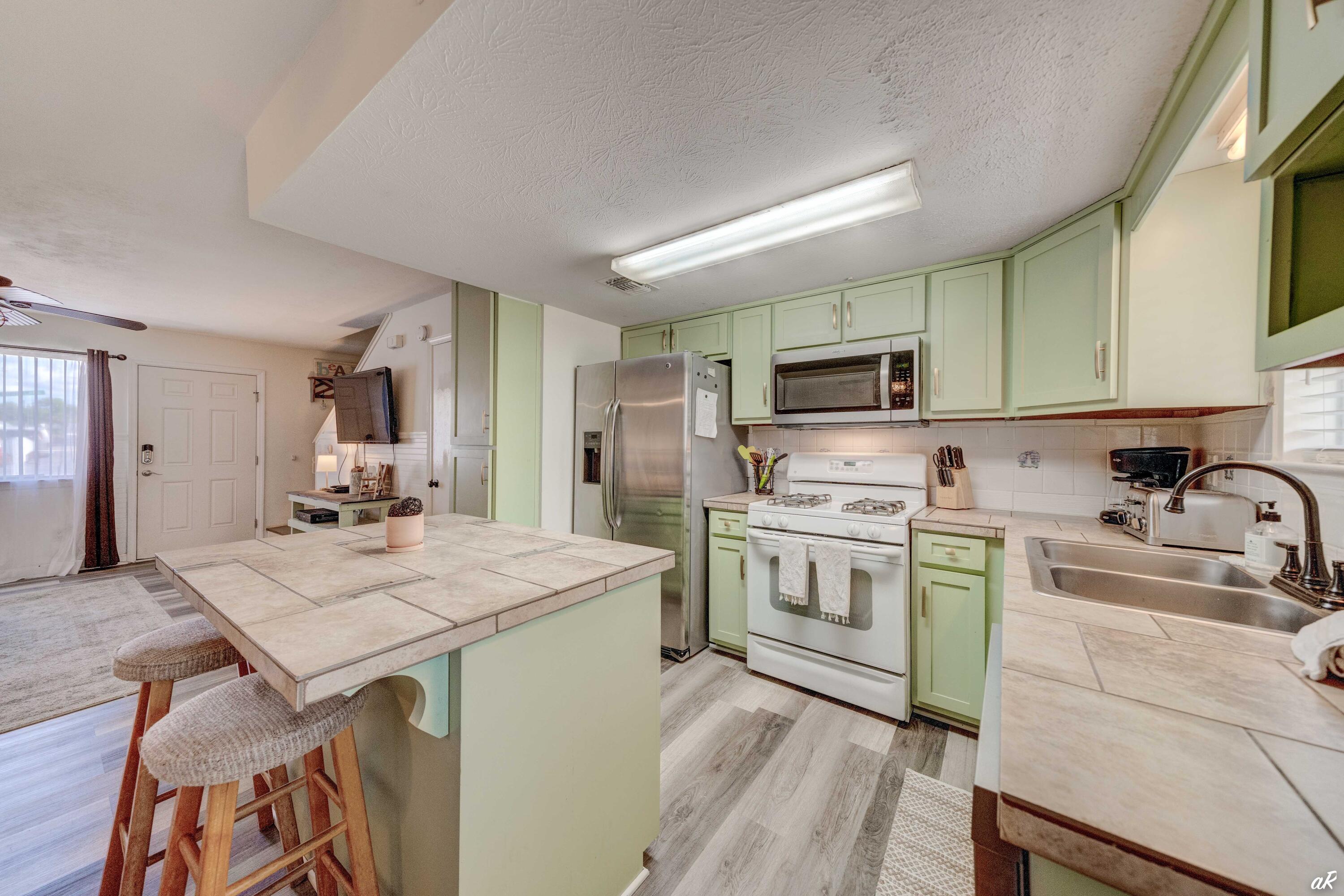 GULF HIGHLAND BEACH RESORT UNREC - Residential