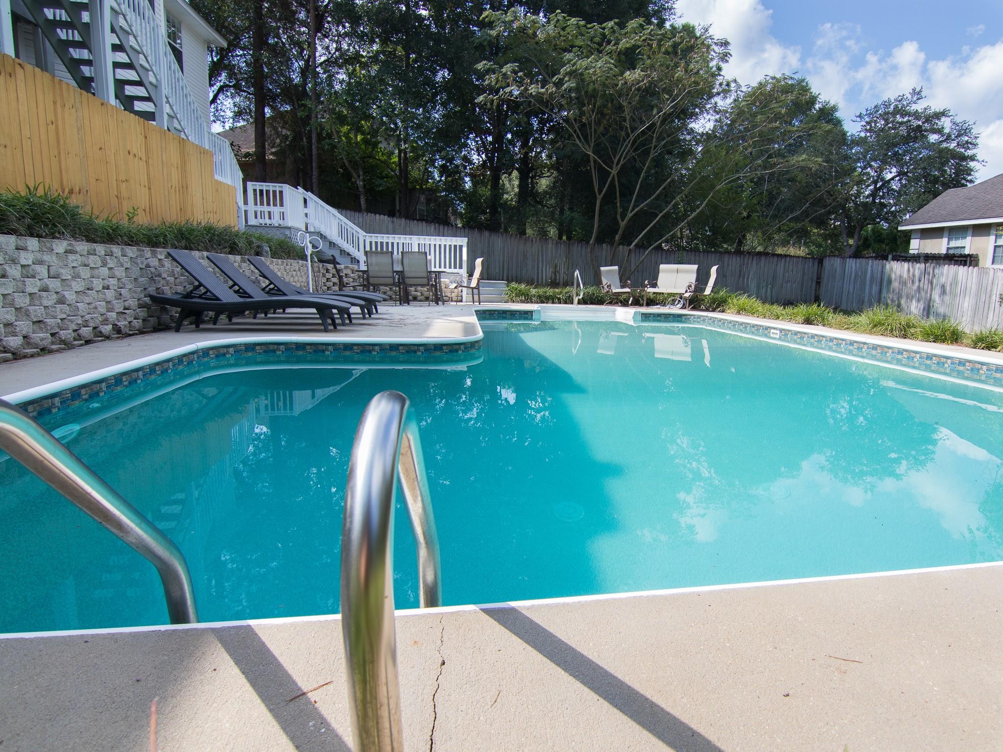 ROCKY BAYOU COUNTRY CLUB ESTATES 9 - Residential