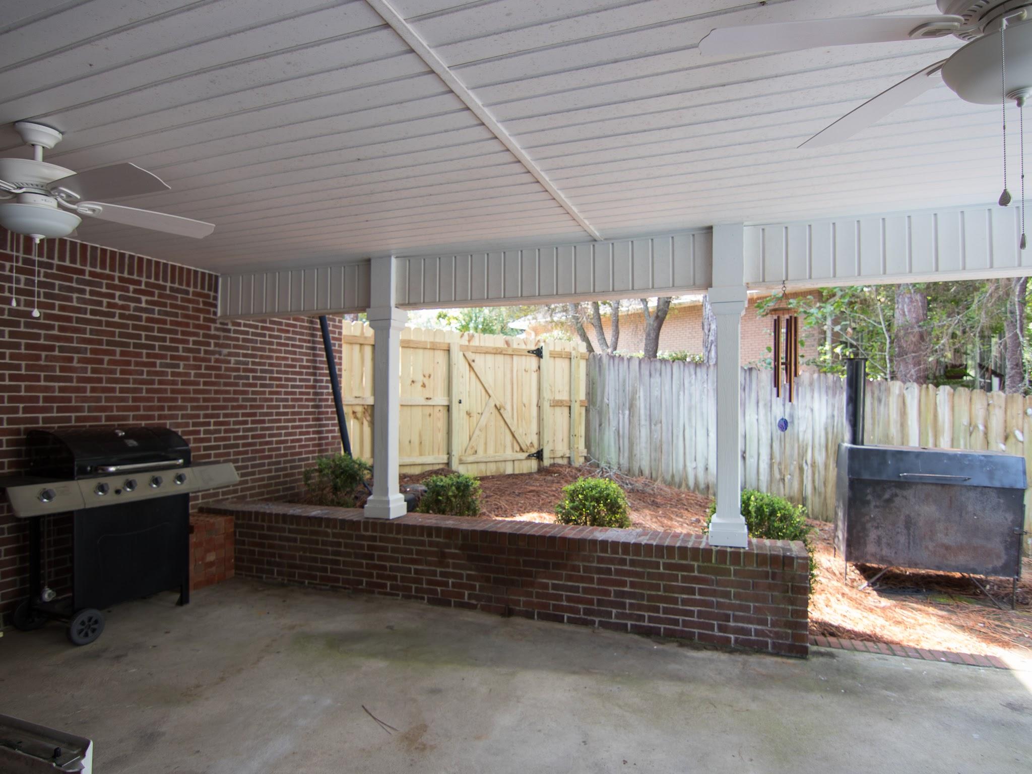 ROCKY BAYOU COUNTRY CLUB ESTATES 9 - Residential