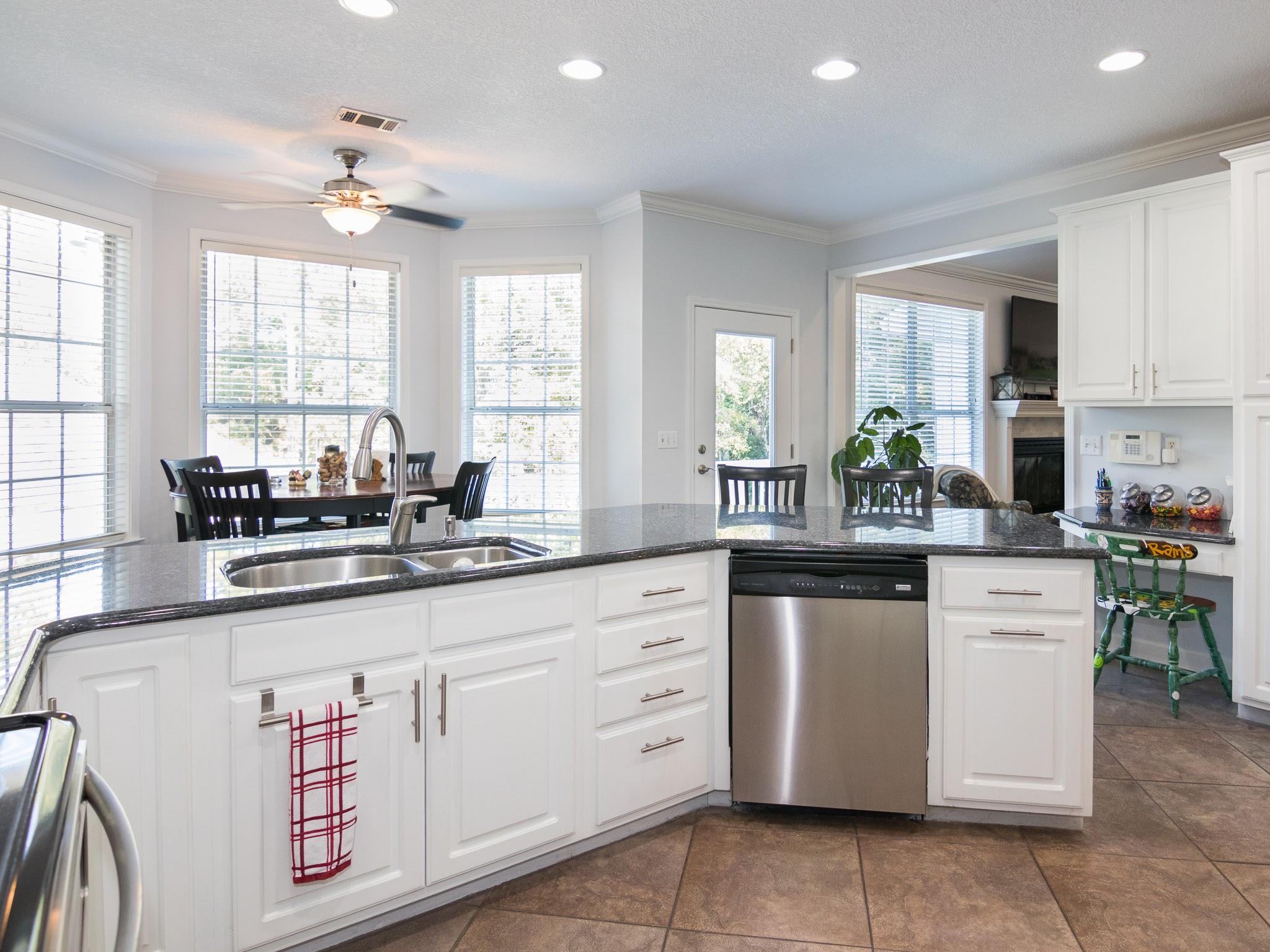 ROCKY BAYOU COUNTRY CLUB ESTATES 9 - Residential